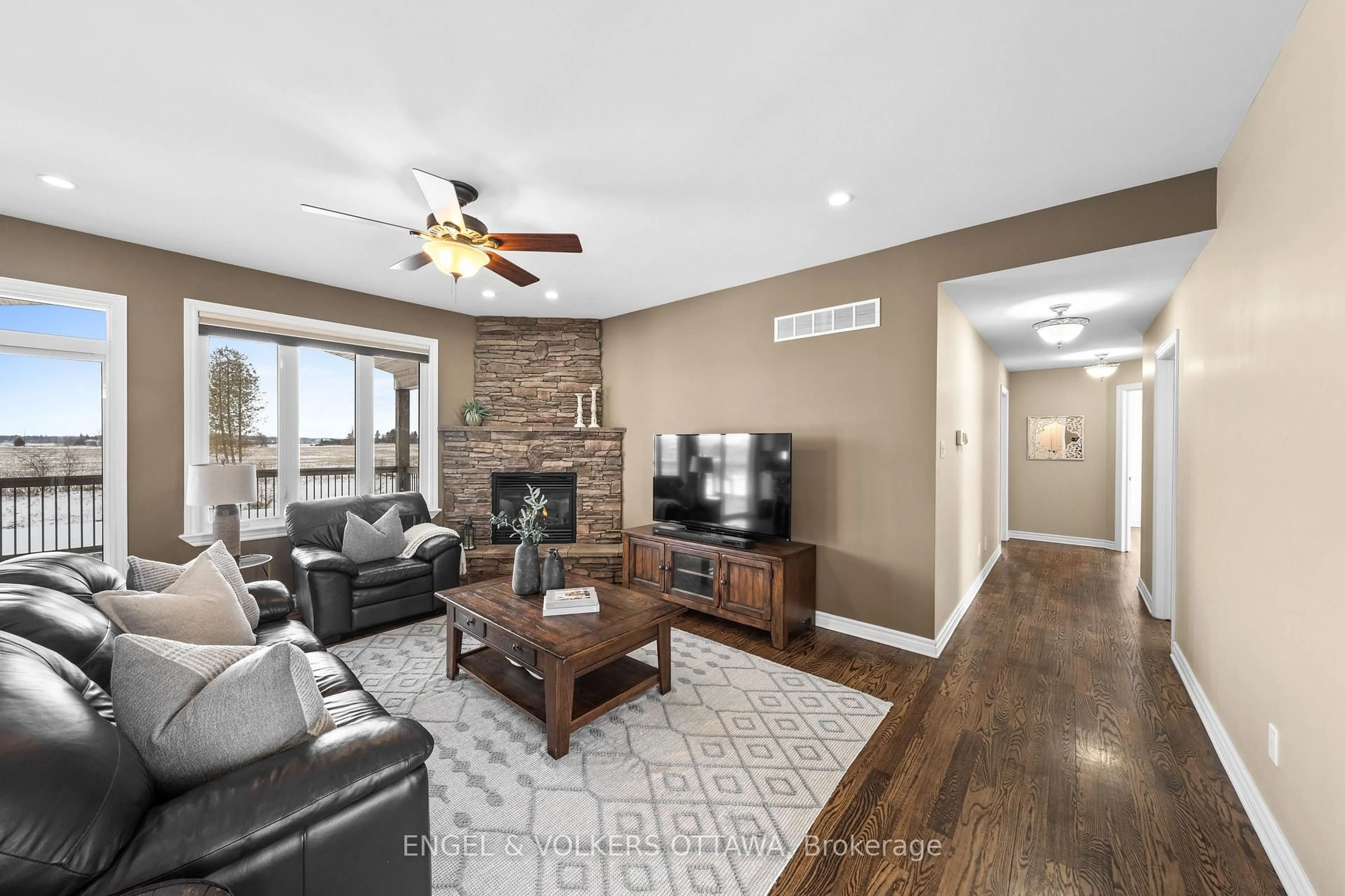 Living room with furniture, unknown for 5579 Lombardy Dr, Osgoode Ontario K0A 2W0