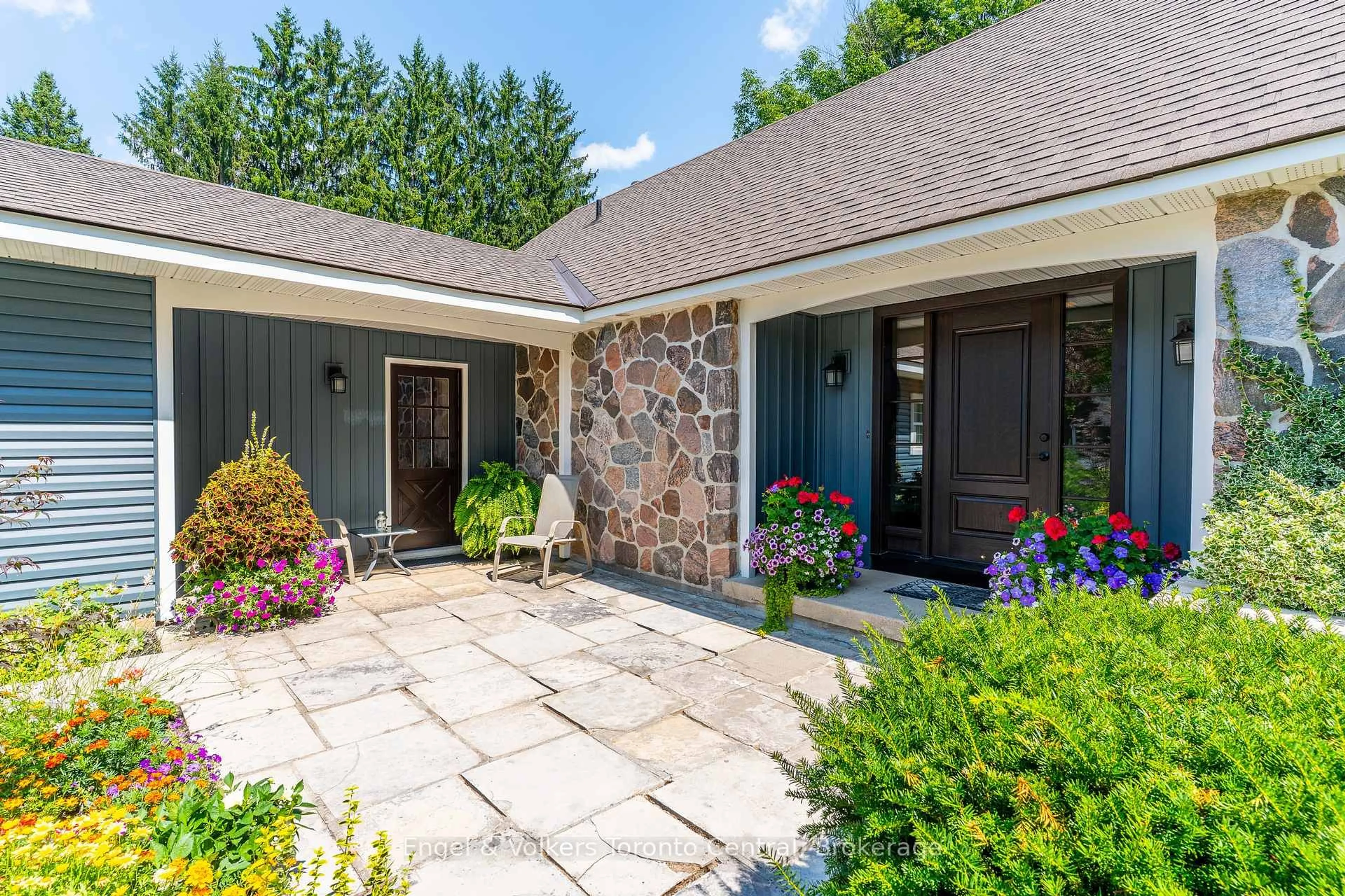 Unknown for 435 4TH Ave, Owen Sound Ontario N4K 4V1