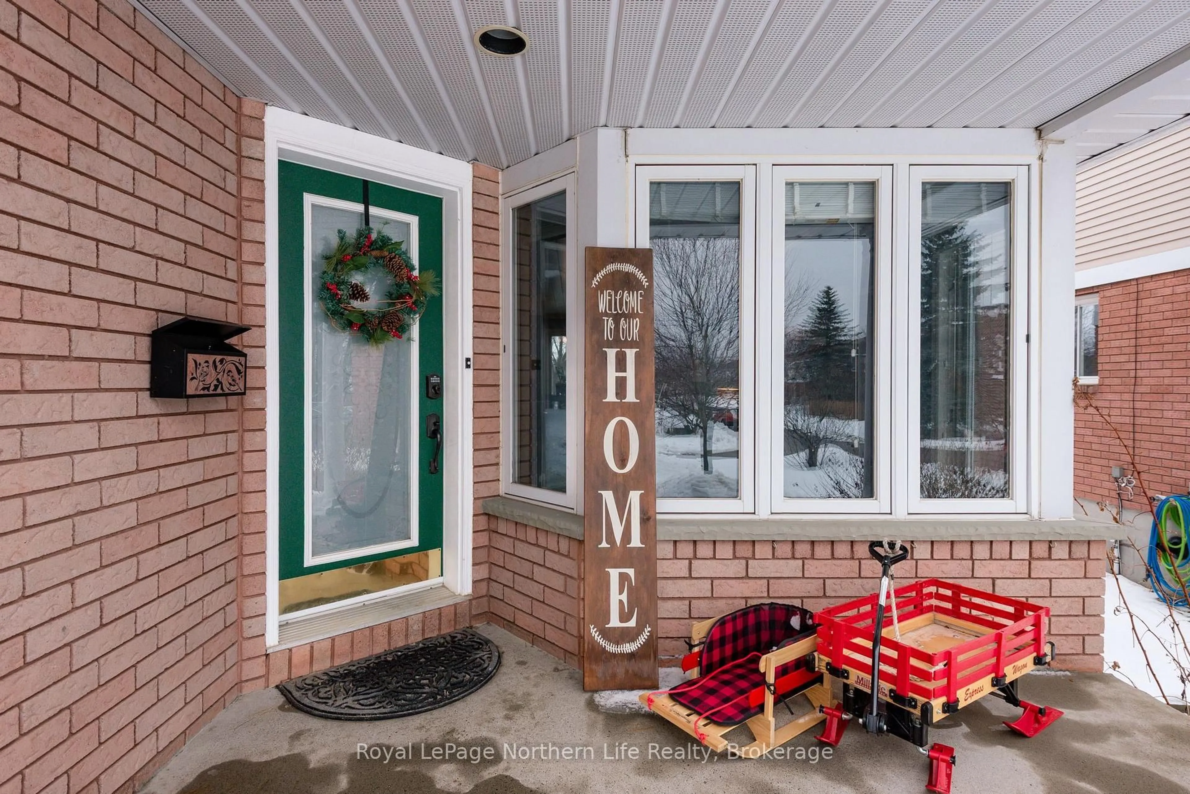 Indoor entryway for 235 Labreche Dr, North Bay Ontario P1A 4J6