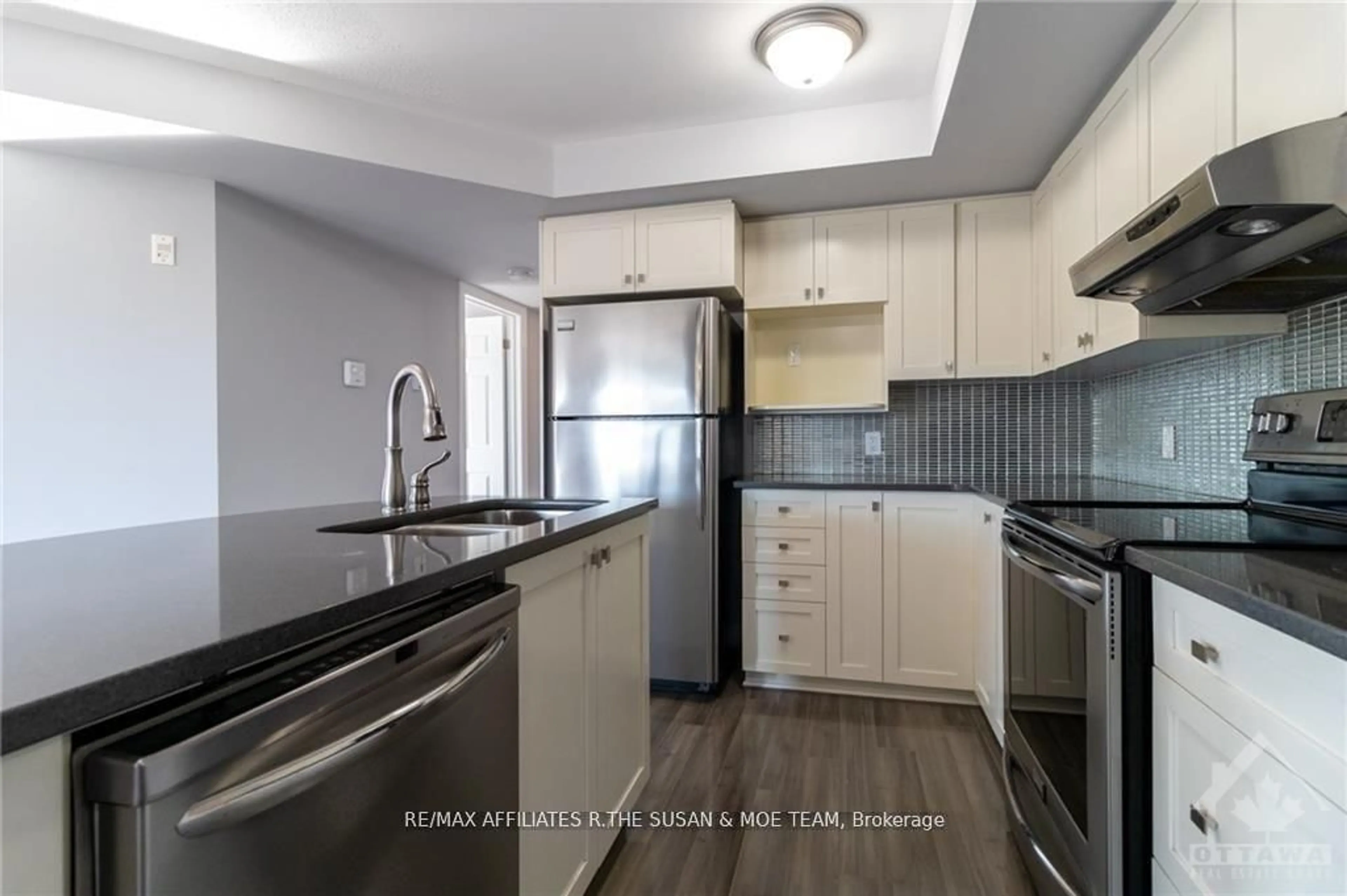 Standard kitchen, unknown for 565 Stonefield Private #8, Ottawa Ontario K2G 4R6