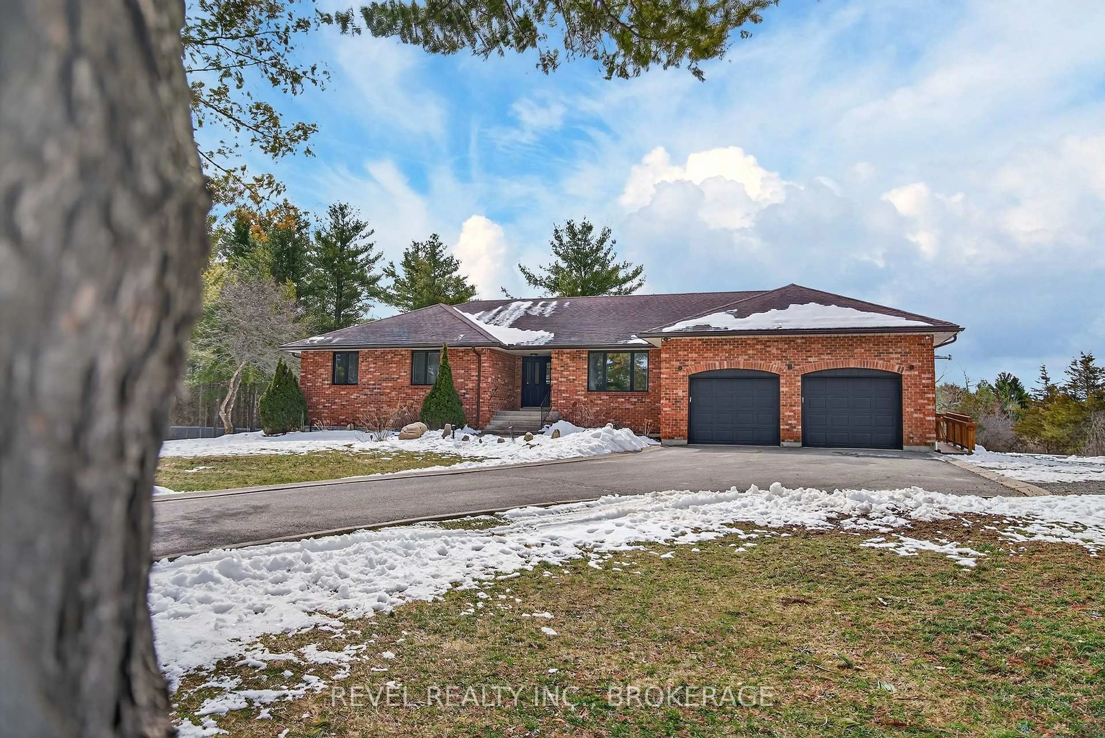 Home with brick exterior material, street for 2015 Rosedale Dr, Kingston Ontario K0H 1S0