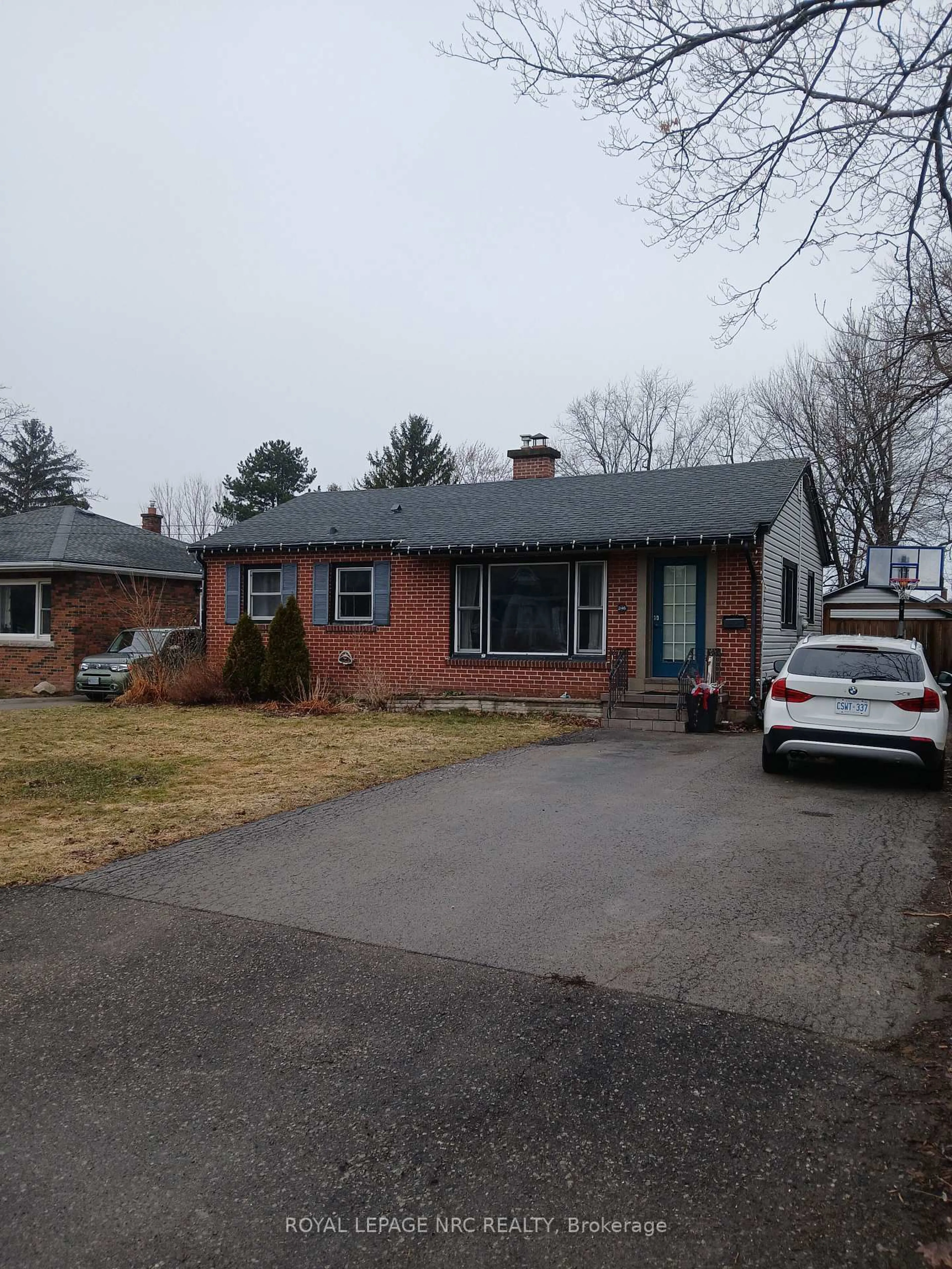 Home with brick exterior material, street for 246 Highland Ave, Fort Erie Ontario L2A 2X7