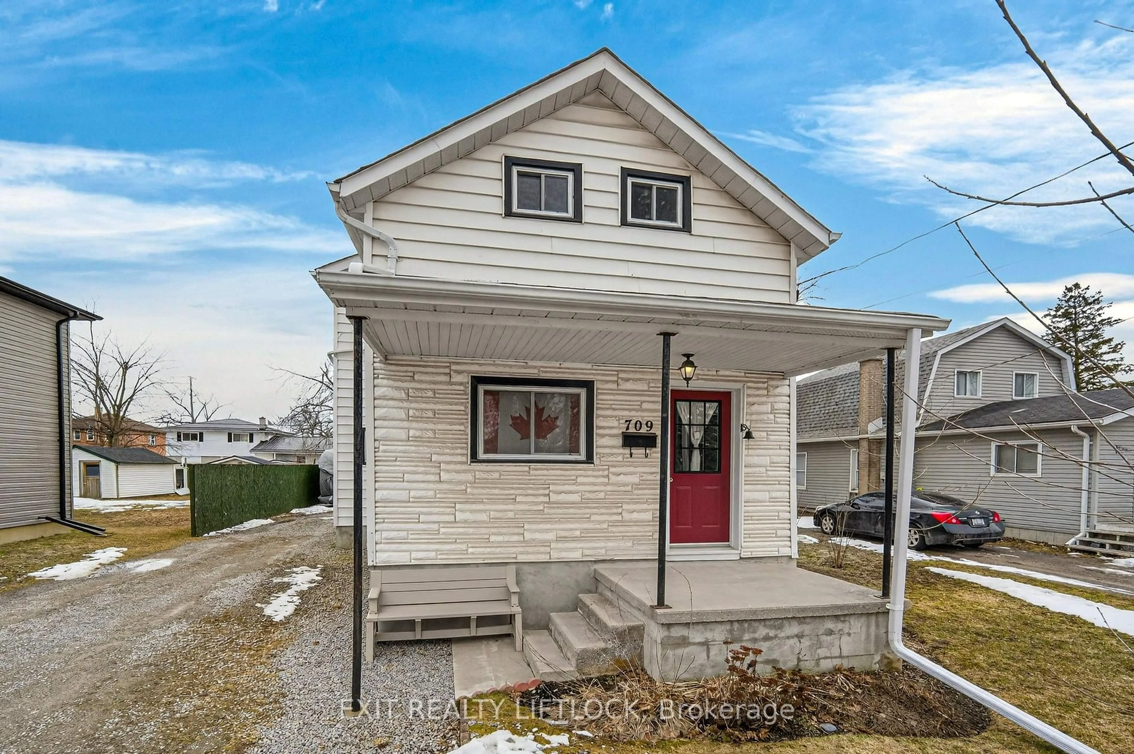 Home with vinyl exterior material, street for 709 Orpington Rd, Peterborough Ontario K9J 4A5