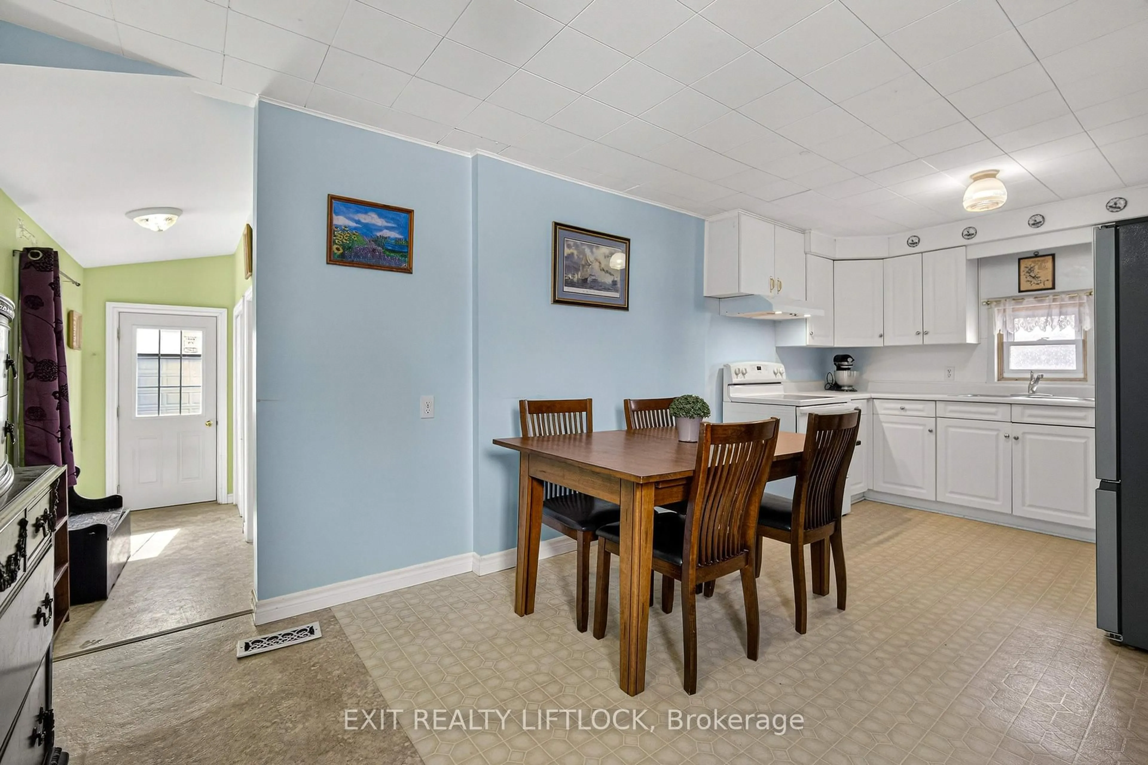 Unknown for 709 Orpington Rd, Peterborough Ontario K9J 4A5