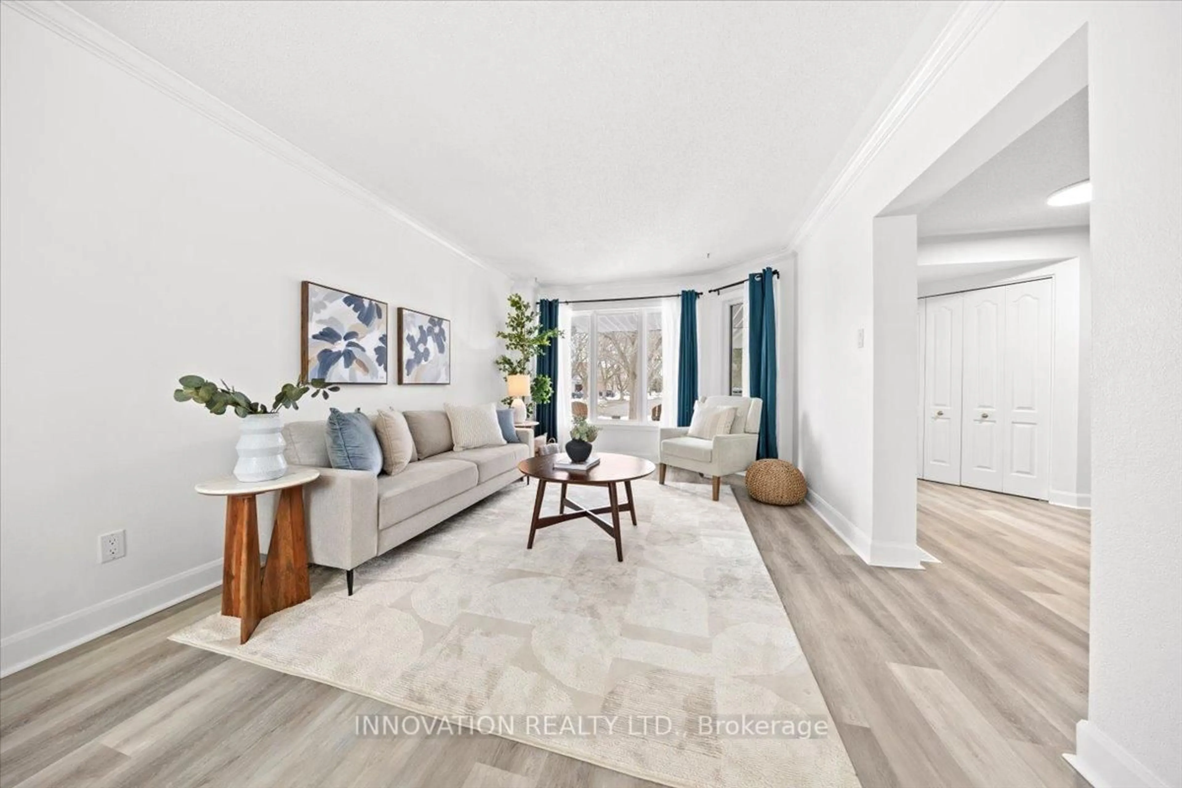 Living room with furniture, unknown for 30 Fernbrook Pl, Kanata Ontario K2M 2L8