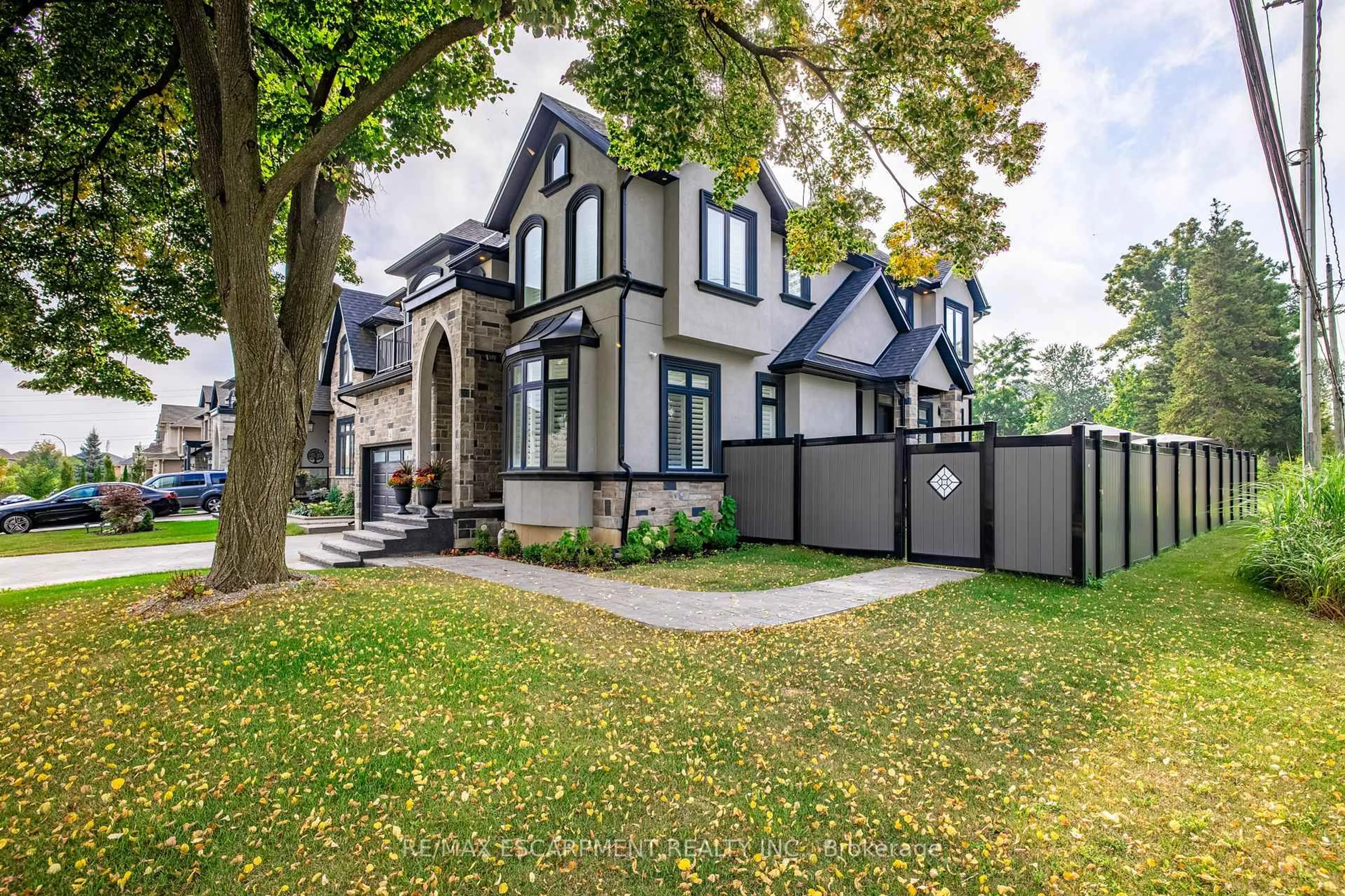 Home with brick exterior material, street for 4 LOCKMAN Dr, Hamilton Ontario L9K 0C1