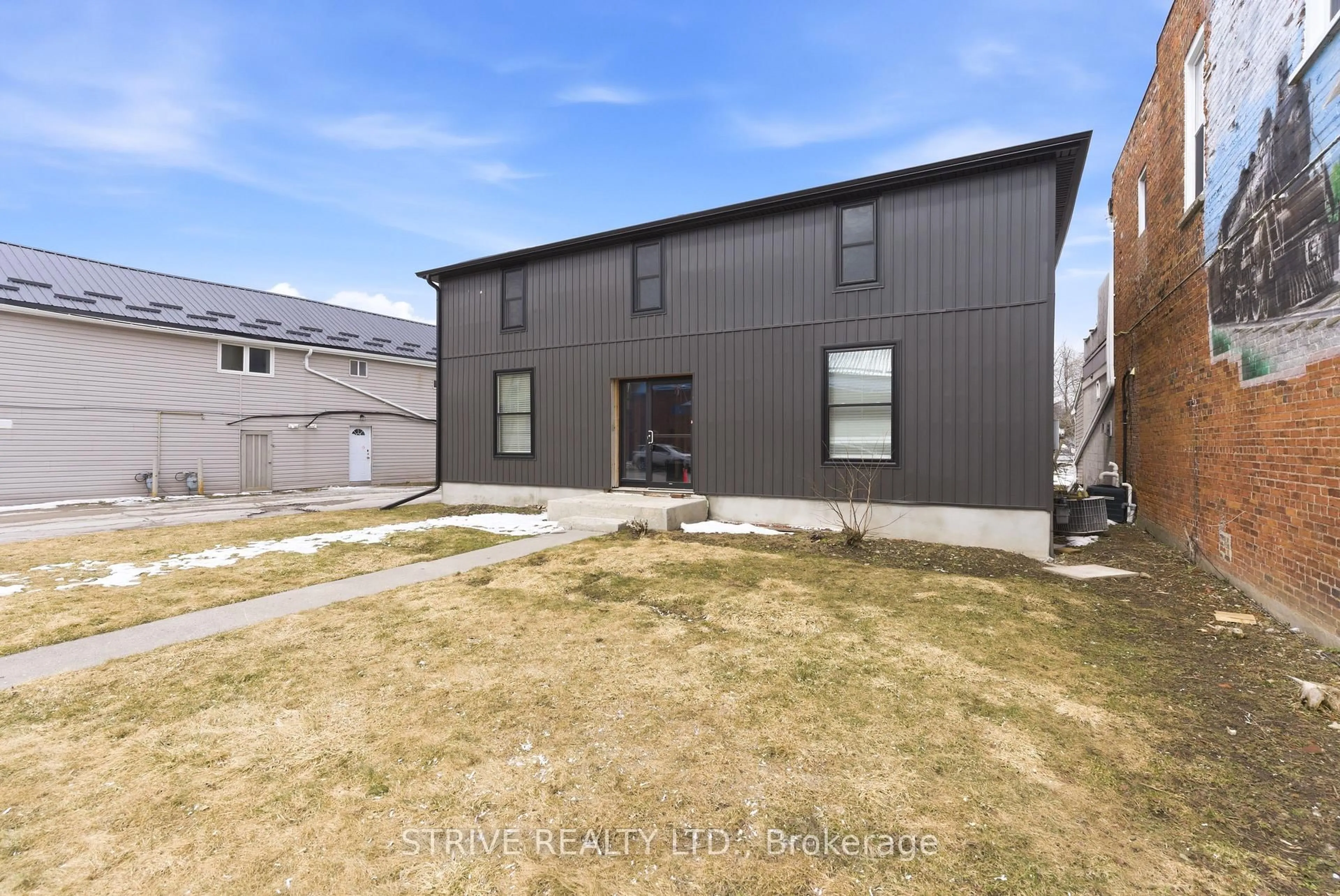 A pic from outside/outdoor area/front of a property/back of a property/a pic from drone, mountain view for 20 King St, Cavan Monaghan Ontario L0A 1G0