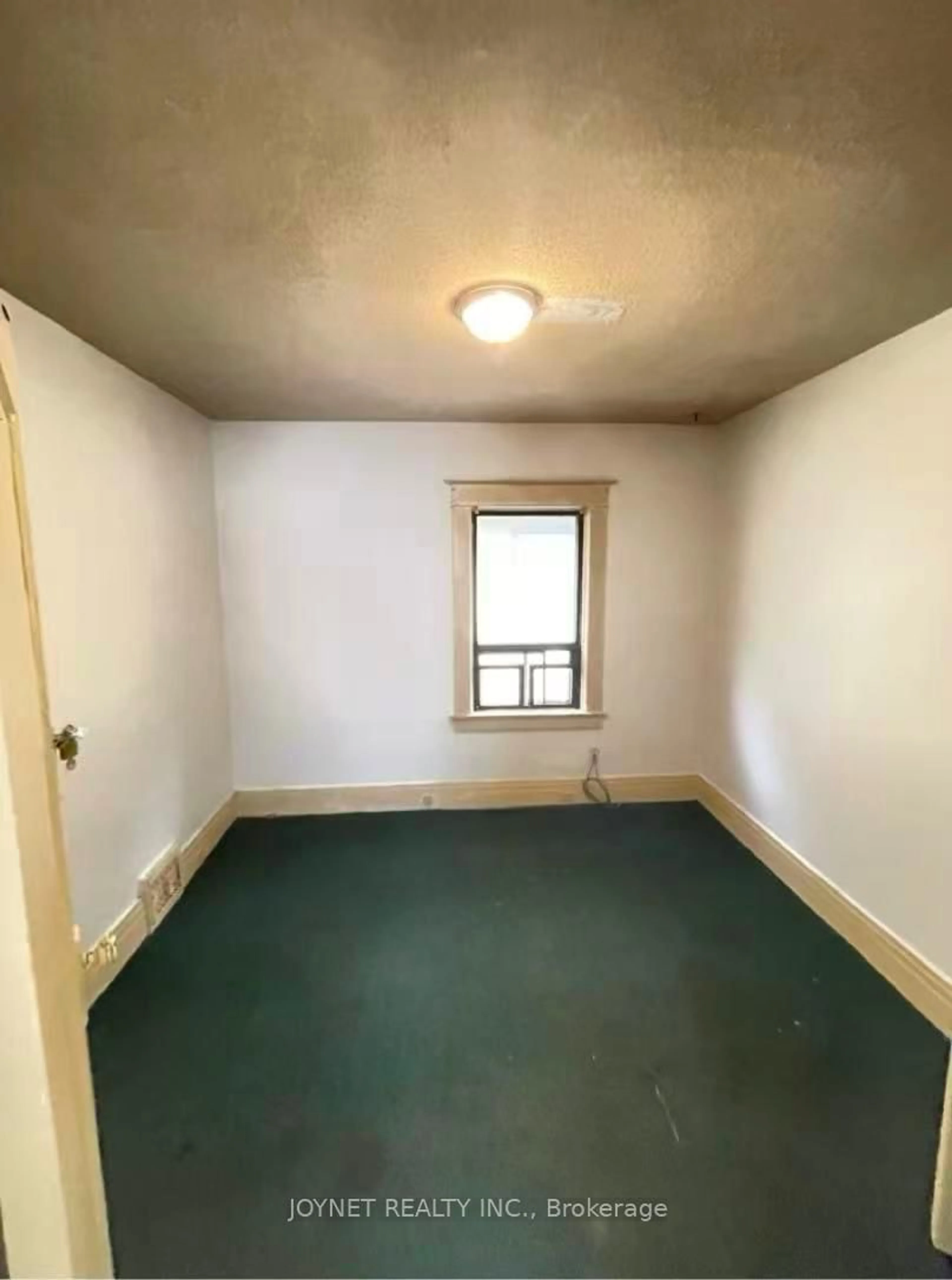 A pic of a room for 4413 SECOND Ave, Niagara Falls Ontario L2E 4H1