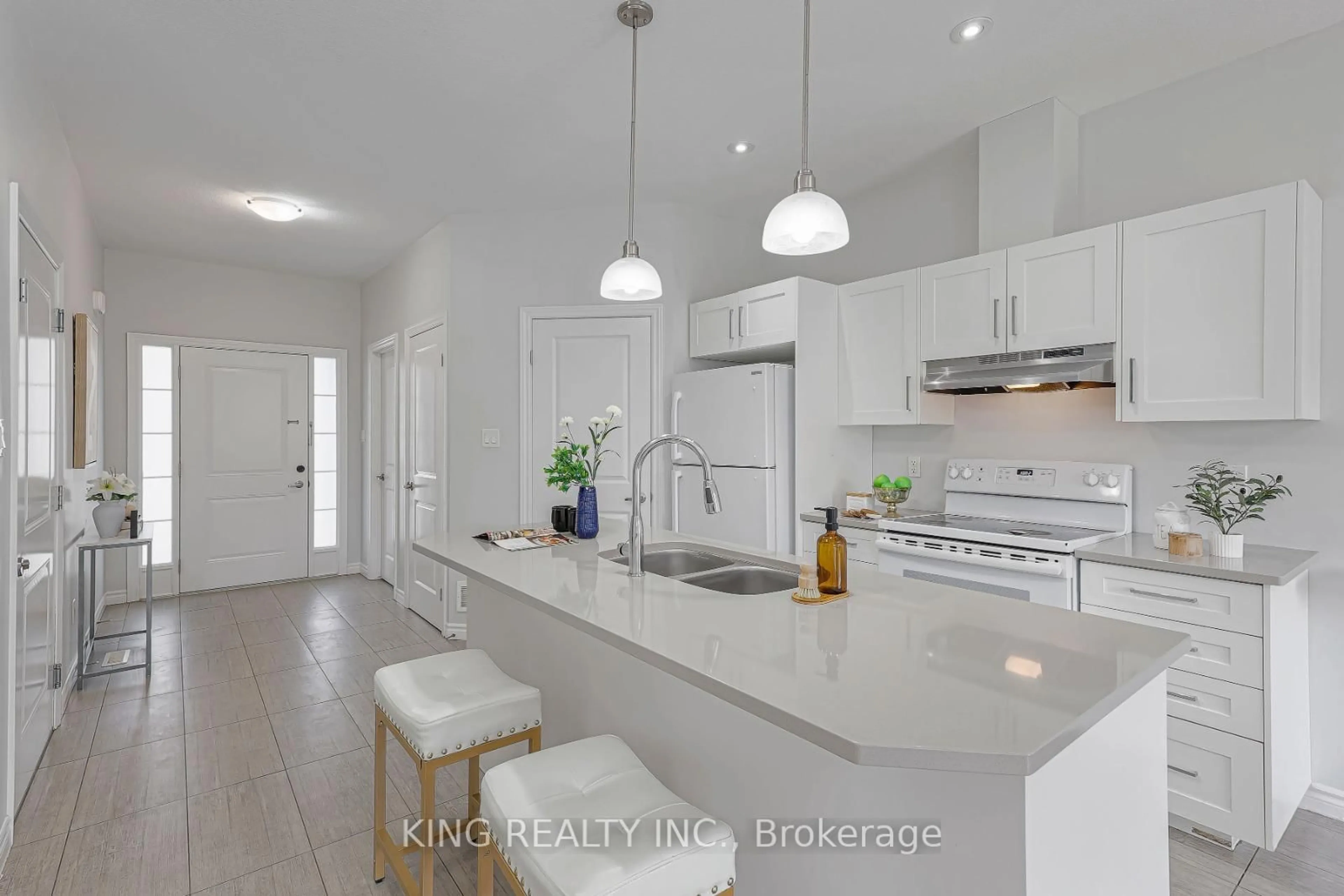 Open concept kitchen, ceramic/tile floor for 2910 Tokala Tr #40, London North Ontario N6G 5B4