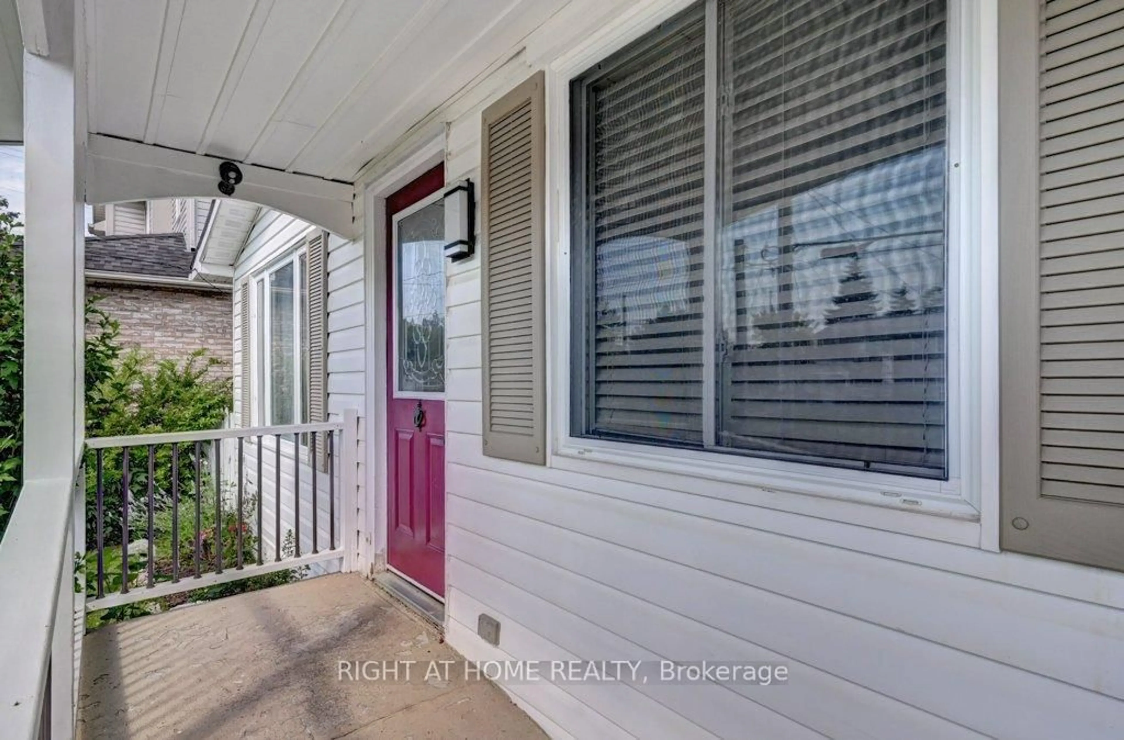 Unknown for 6 Ferndale Ave, Guelph Ontario N1E 1B4