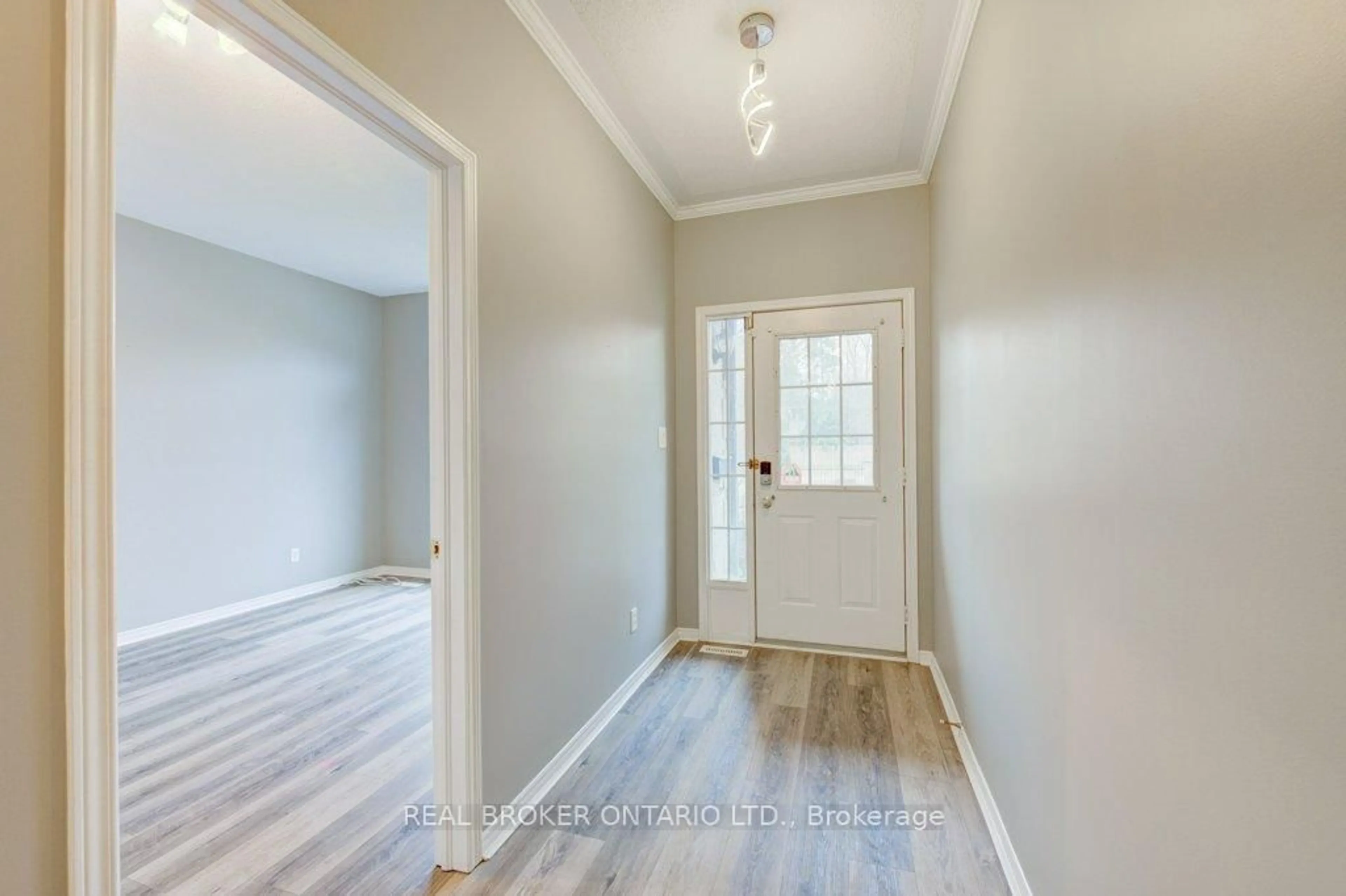 Indoor entryway for 1499 Byron Baseline Rd #38, London South Ontario N6K 4T4