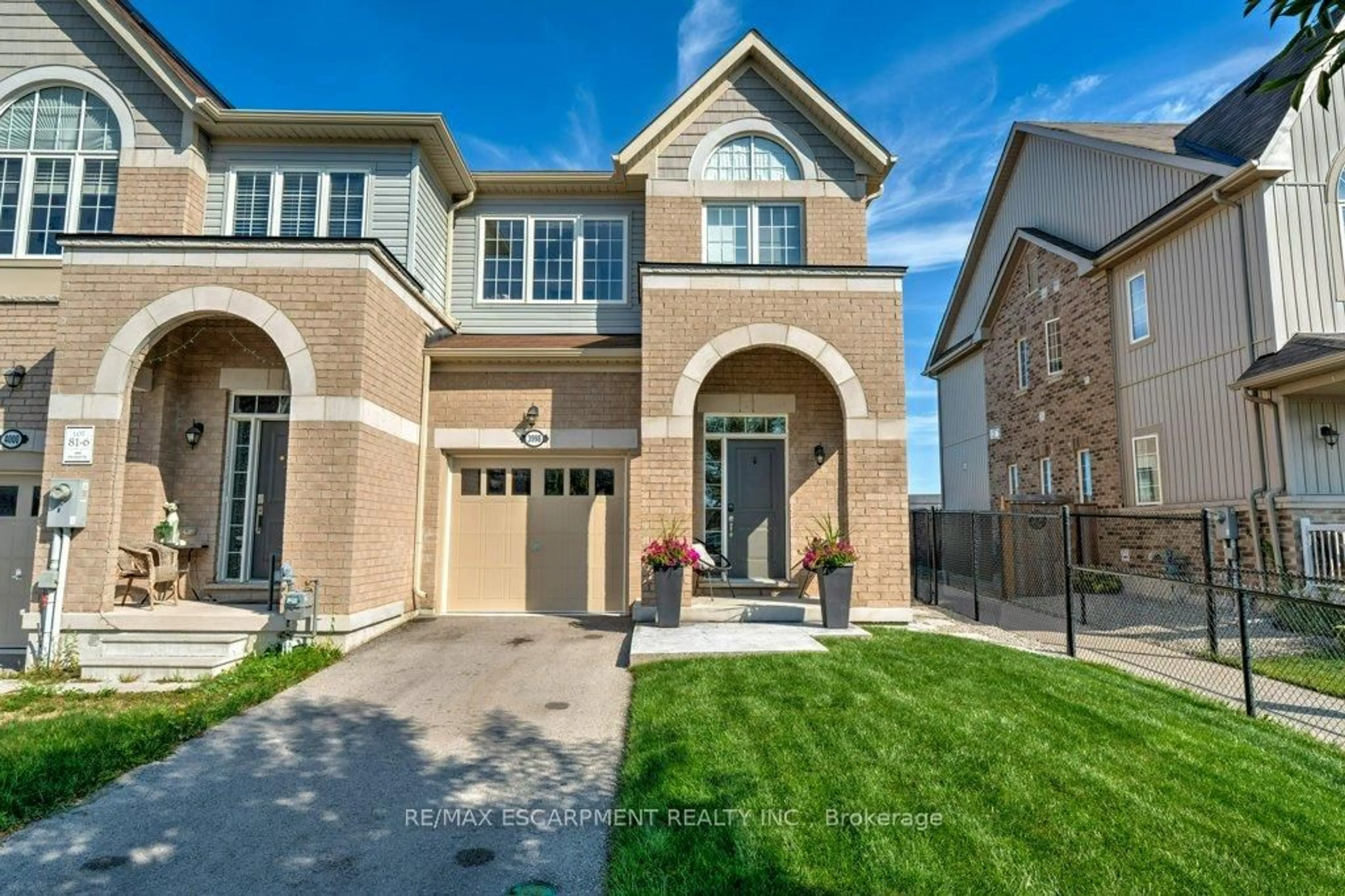 Home with brick exterior material, street for 3998 Fracchioni Dr, Lincoln Ontario L3J 0R9