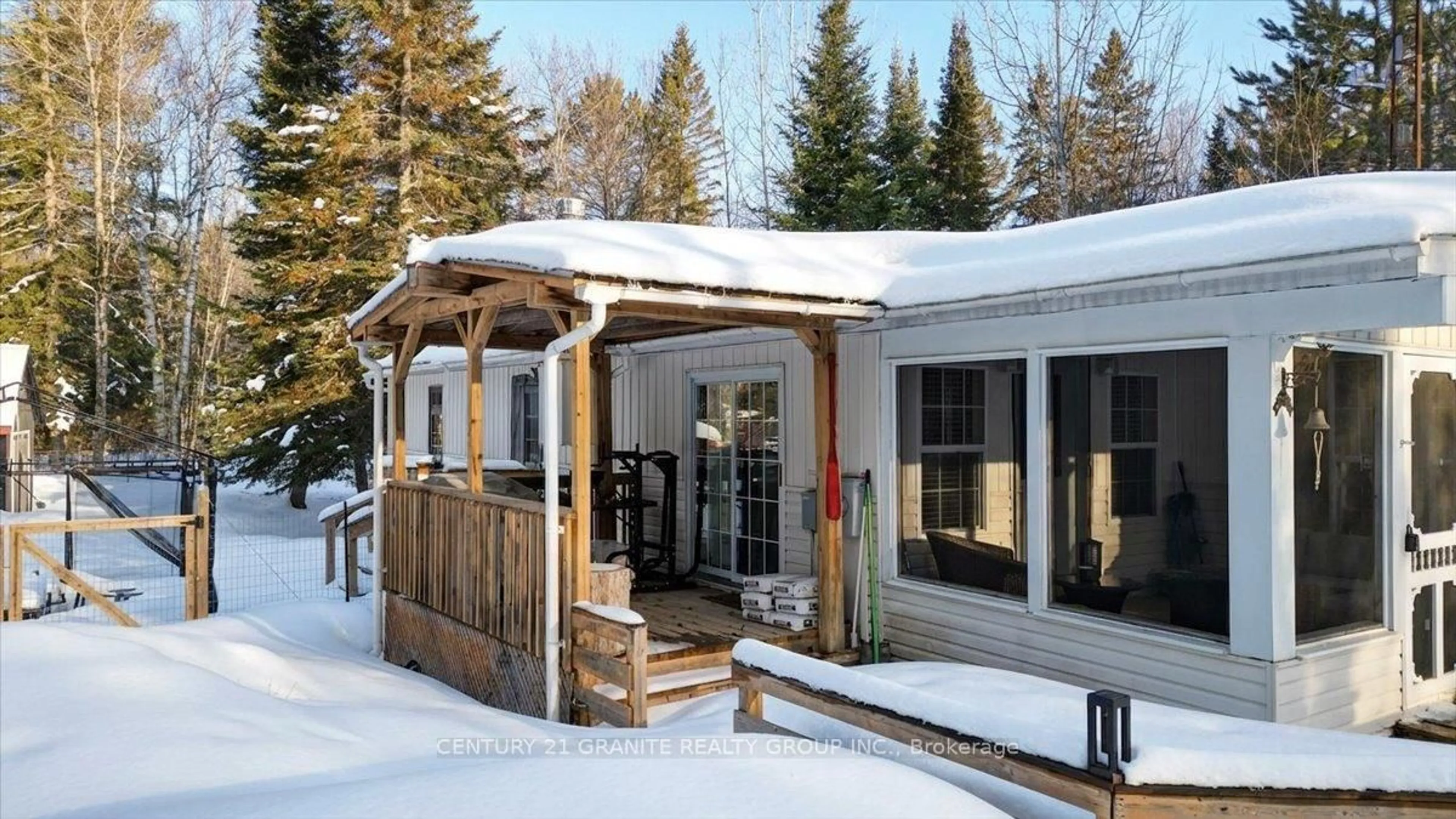 Patio, street for 19 High Bush Rd, Maynooth Ontario K0L 2K0