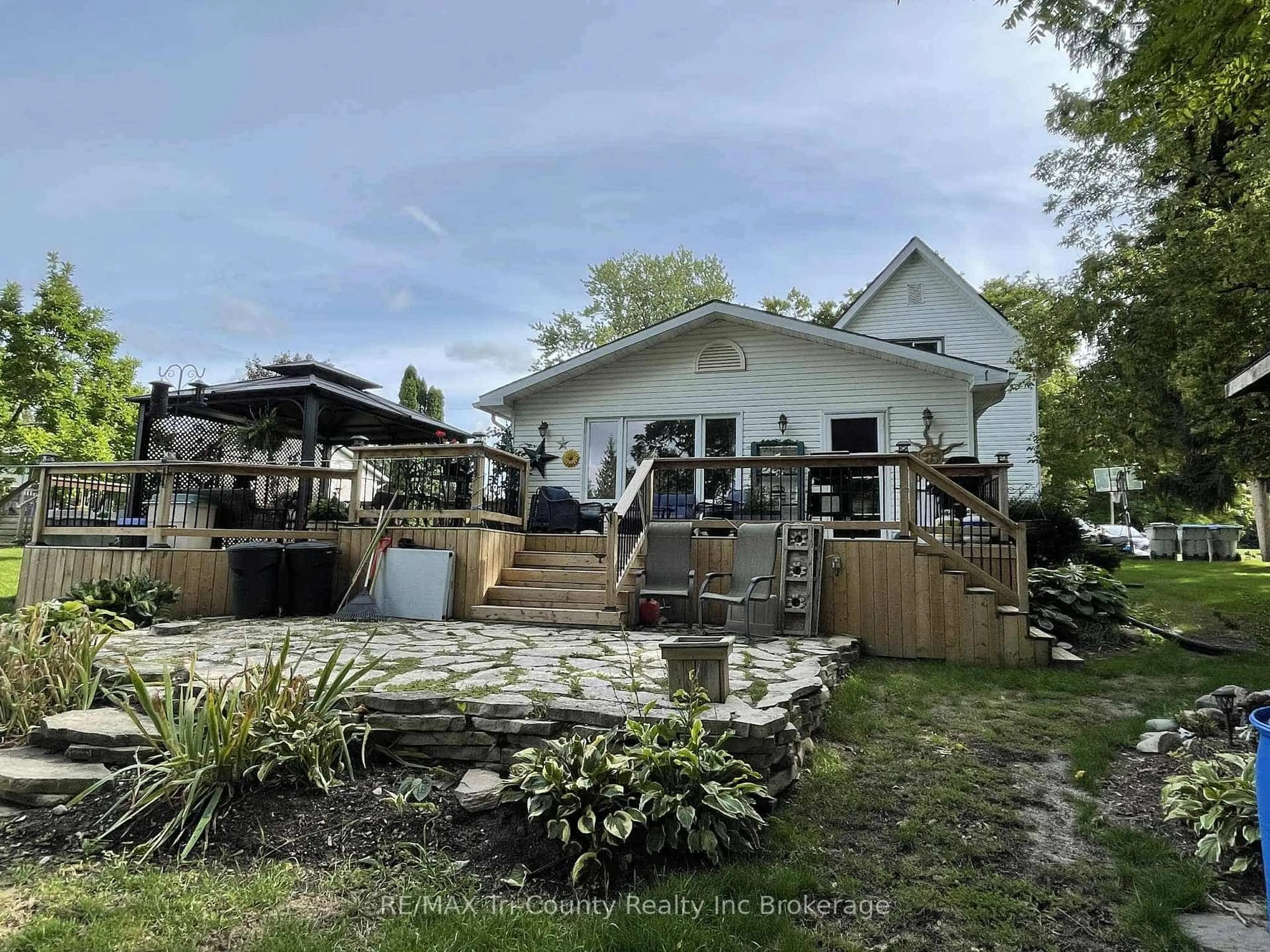 A pic from outside/outdoor area/front of a property/back of a property/a pic from drone, water/lake/river/ocean view for 27 Harpurhey Rd, Huron East Ontario N0K 1W0