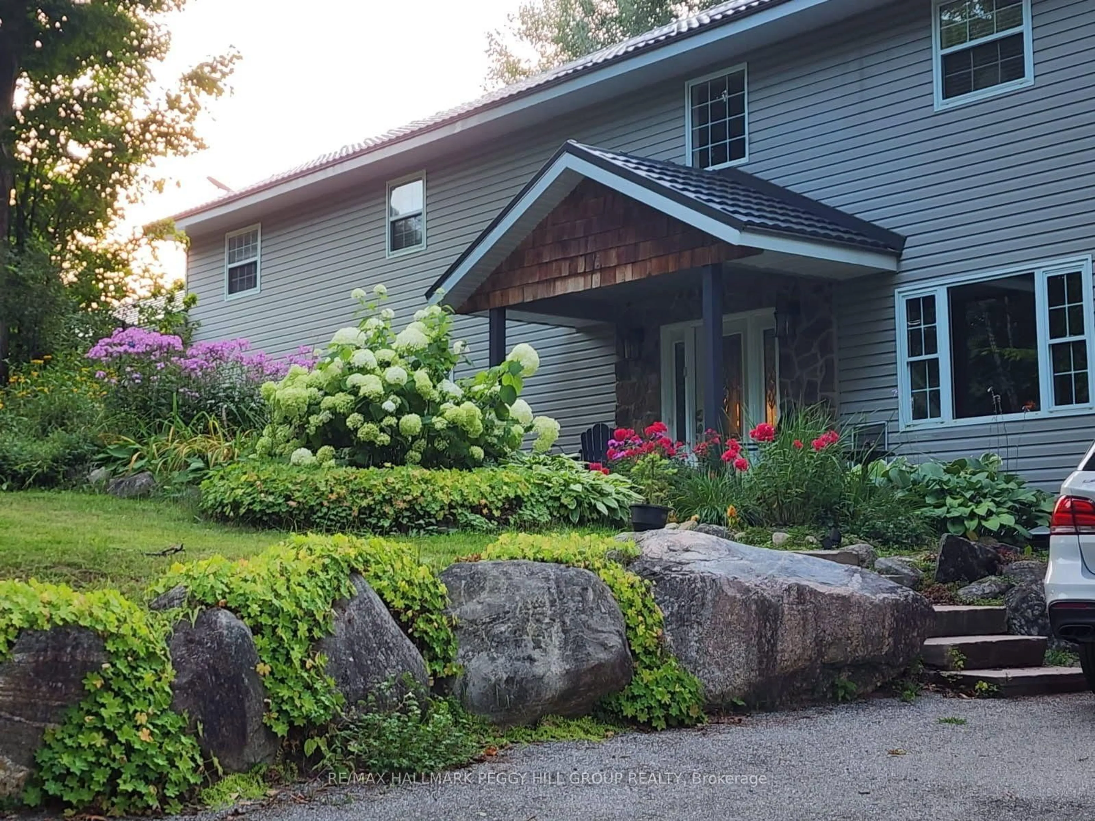 Patio, street for 280 Private St, Gravenhurst Ontario P1P 0E8