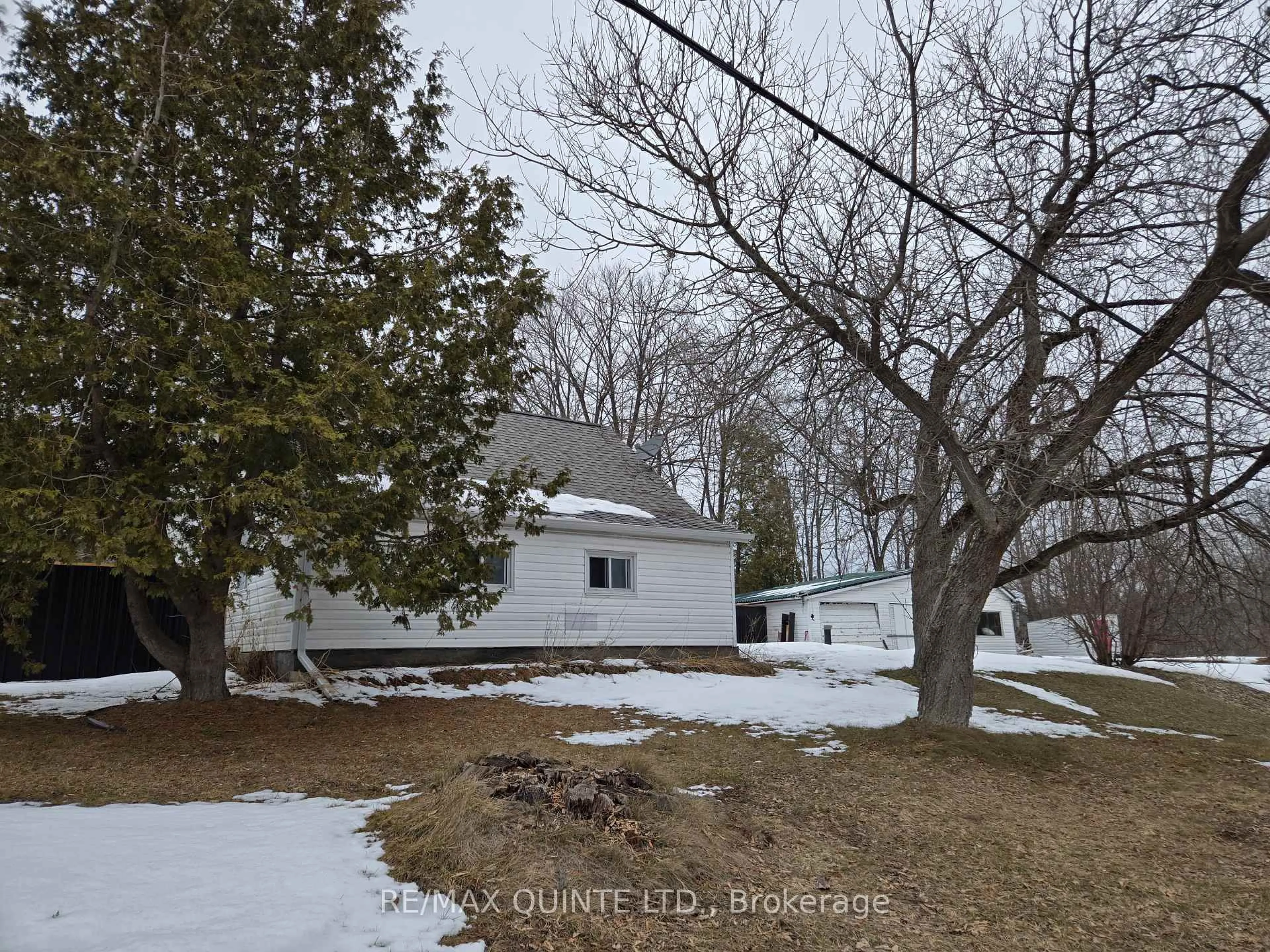 A pic from outside/outdoor area/front of a property/back of a property/a pic from drone, street for 112959 Highway 7 Highway, Kaladar Ontario K0H 1Z0