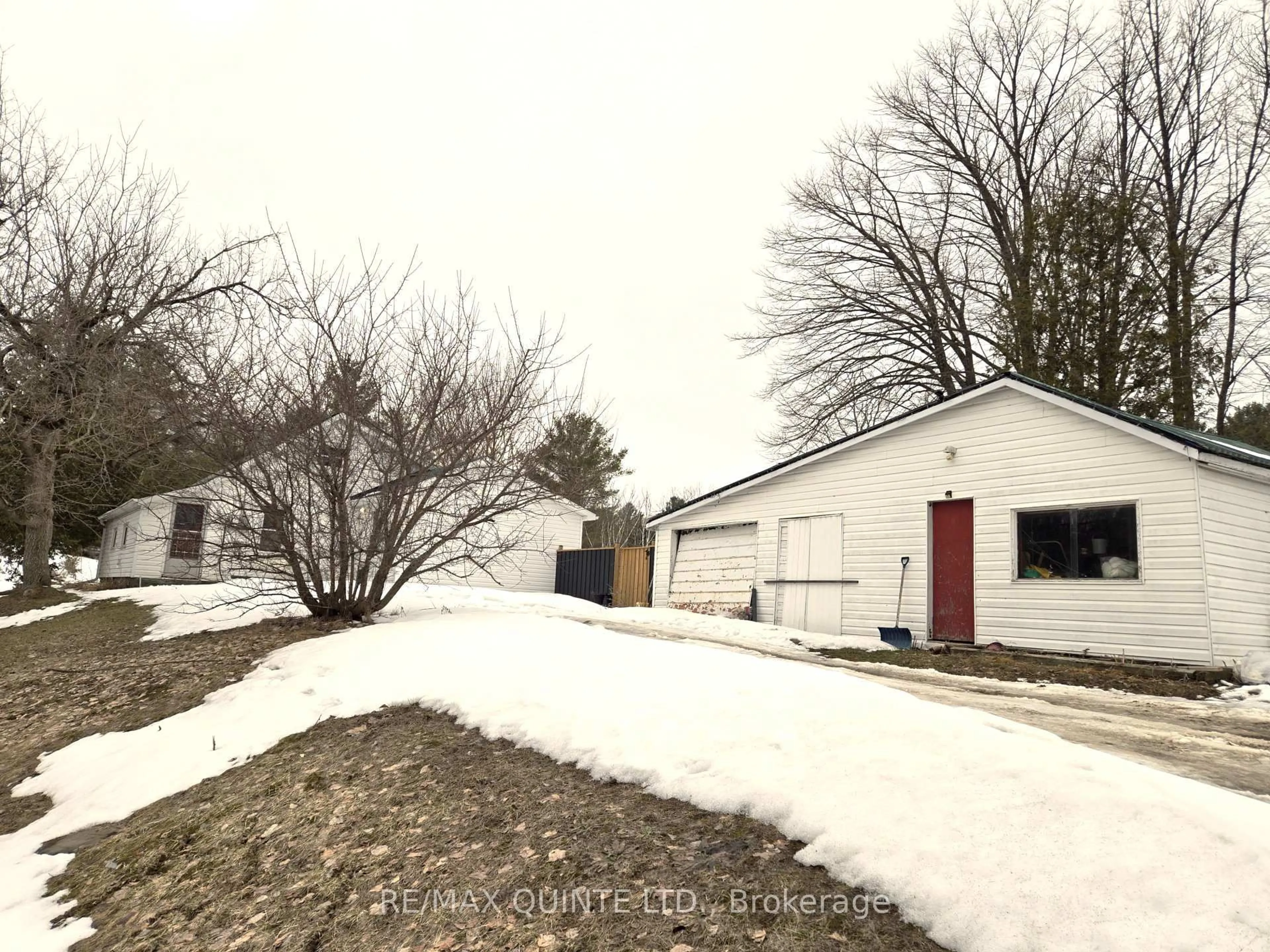 A pic from outside/outdoor area/front of a property/back of a property/a pic from drone, street for 112959 Highway 7 Highway, Kaladar Ontario K0H 1Z0
