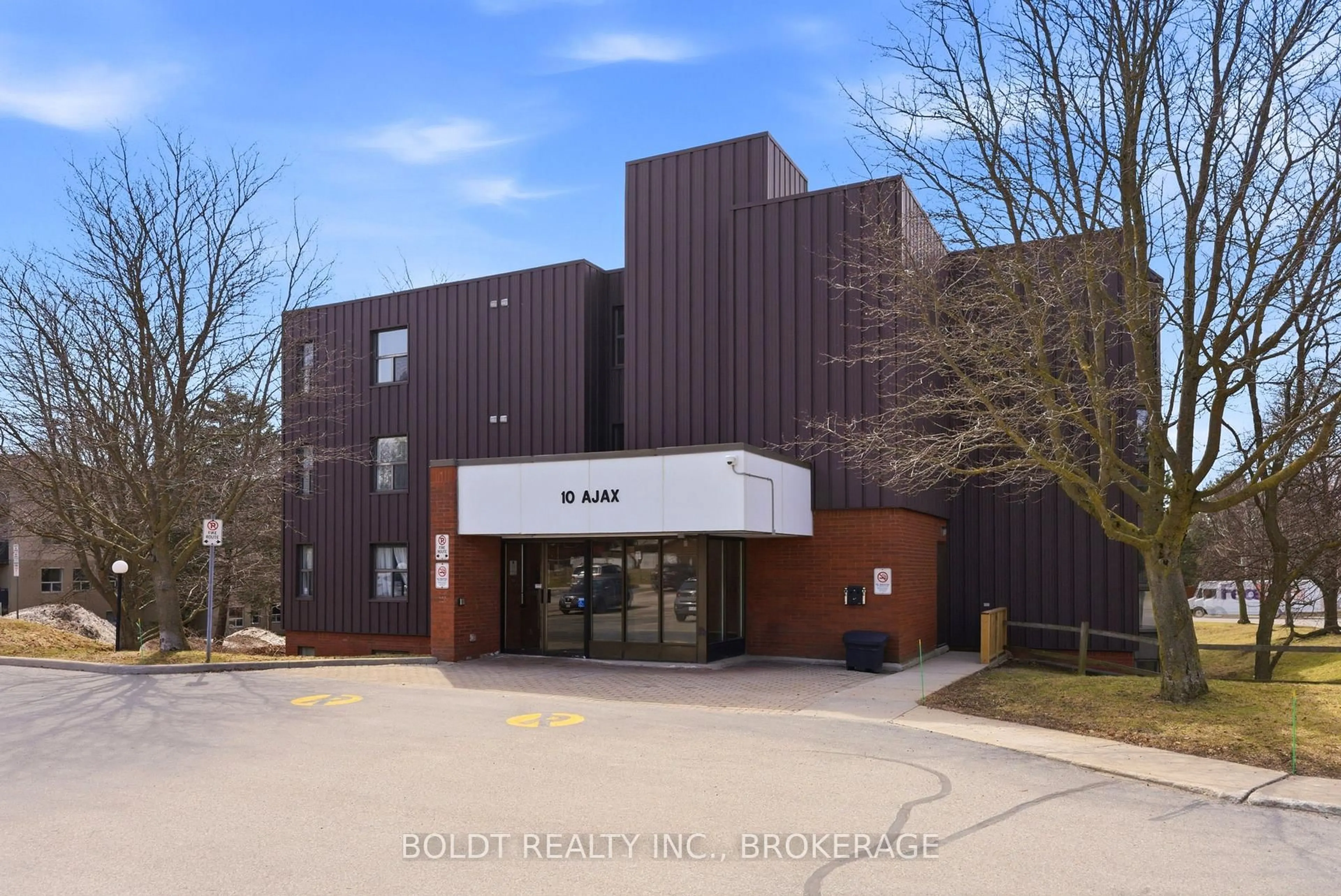Indoor foyer for 10 Ajax St, Guelph Ontario N1H 7N6