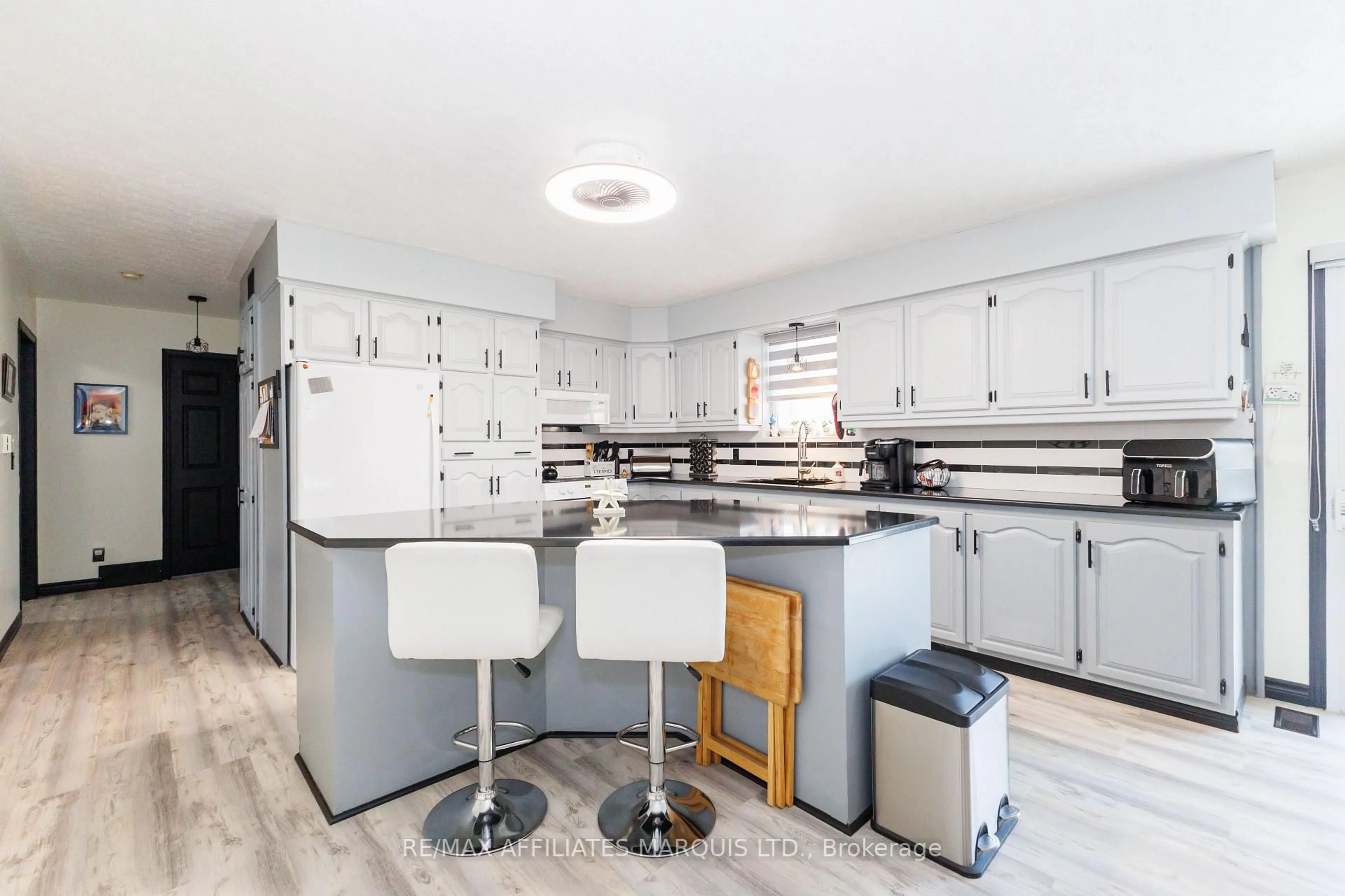 Open concept kitchen, ceramic/tile floor for 75 Gauthier St, North Glengarry Ontario K0C 1A0