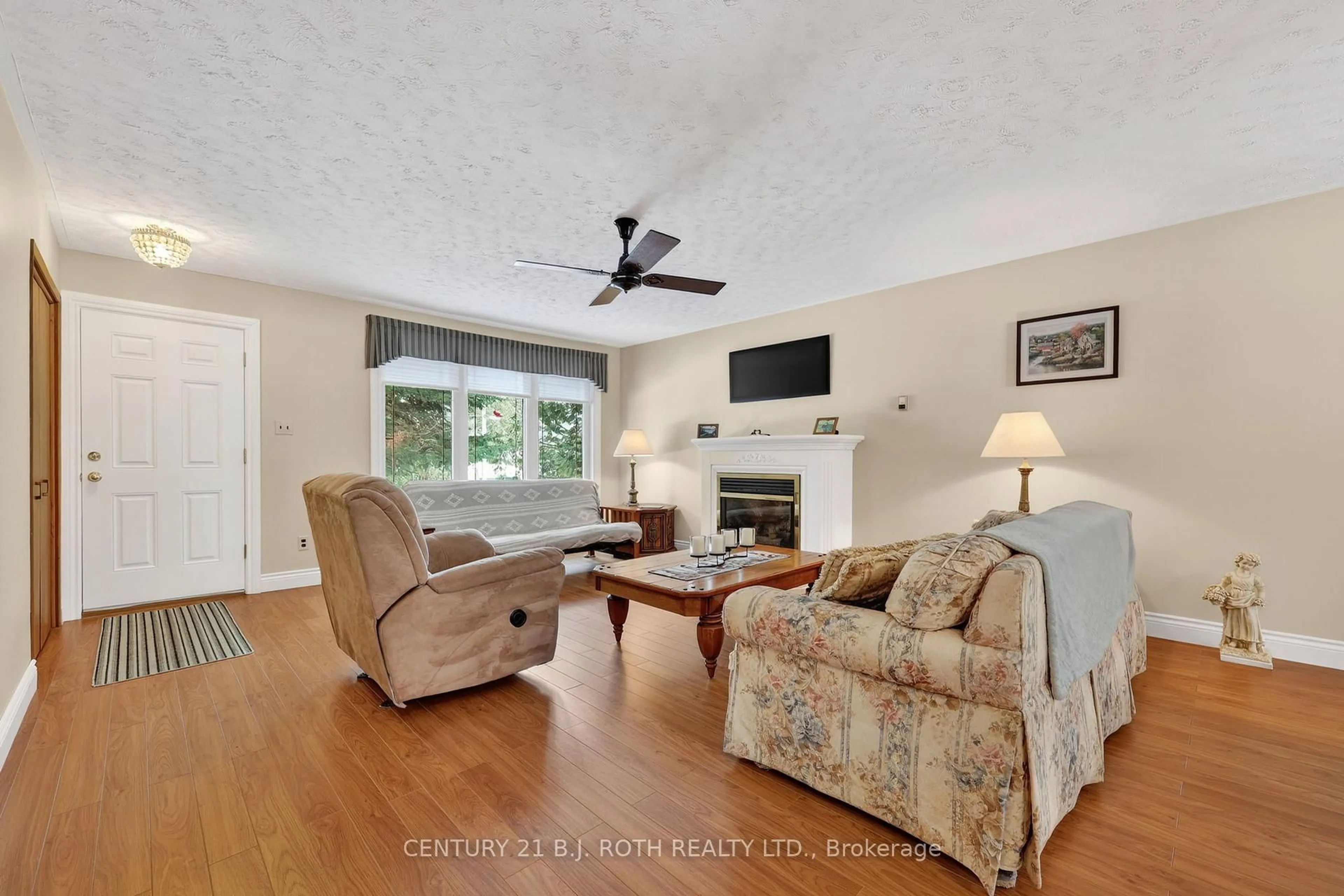 Living room with furniture, unknown for 21 Treewood Lane, Kawartha Lakes Ontario K0M 2B0