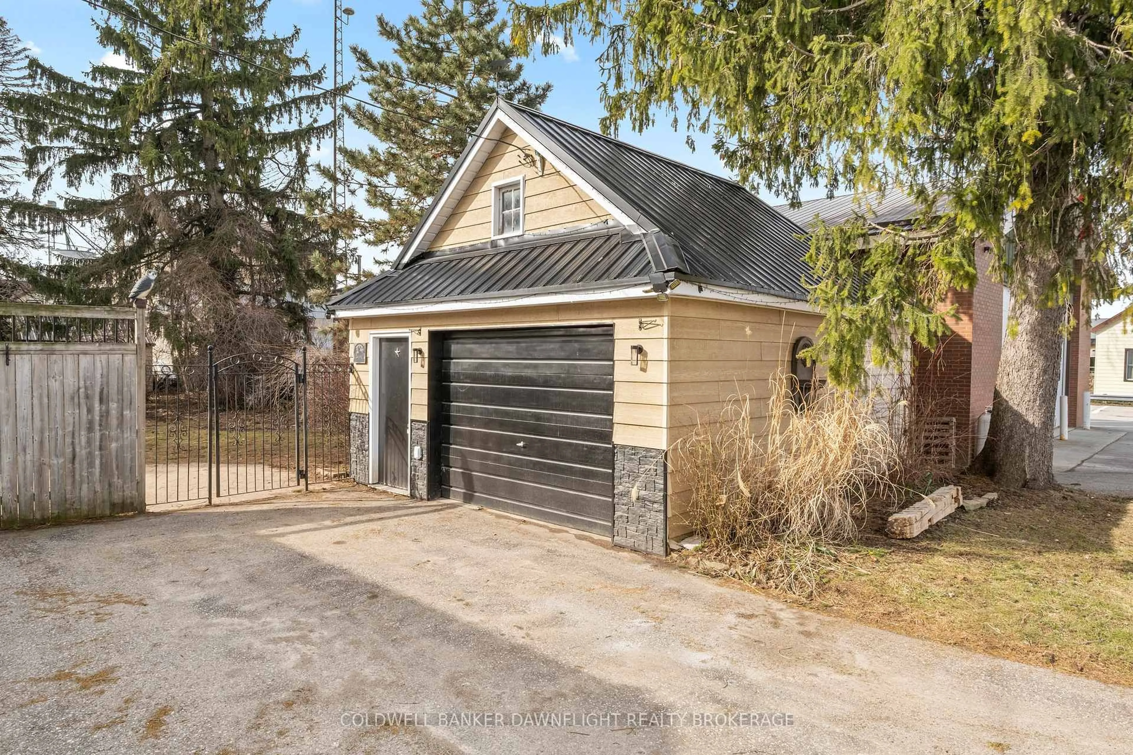 Indoor garage for 80 Nelson St, Bluewater Ontario N0M 1X0