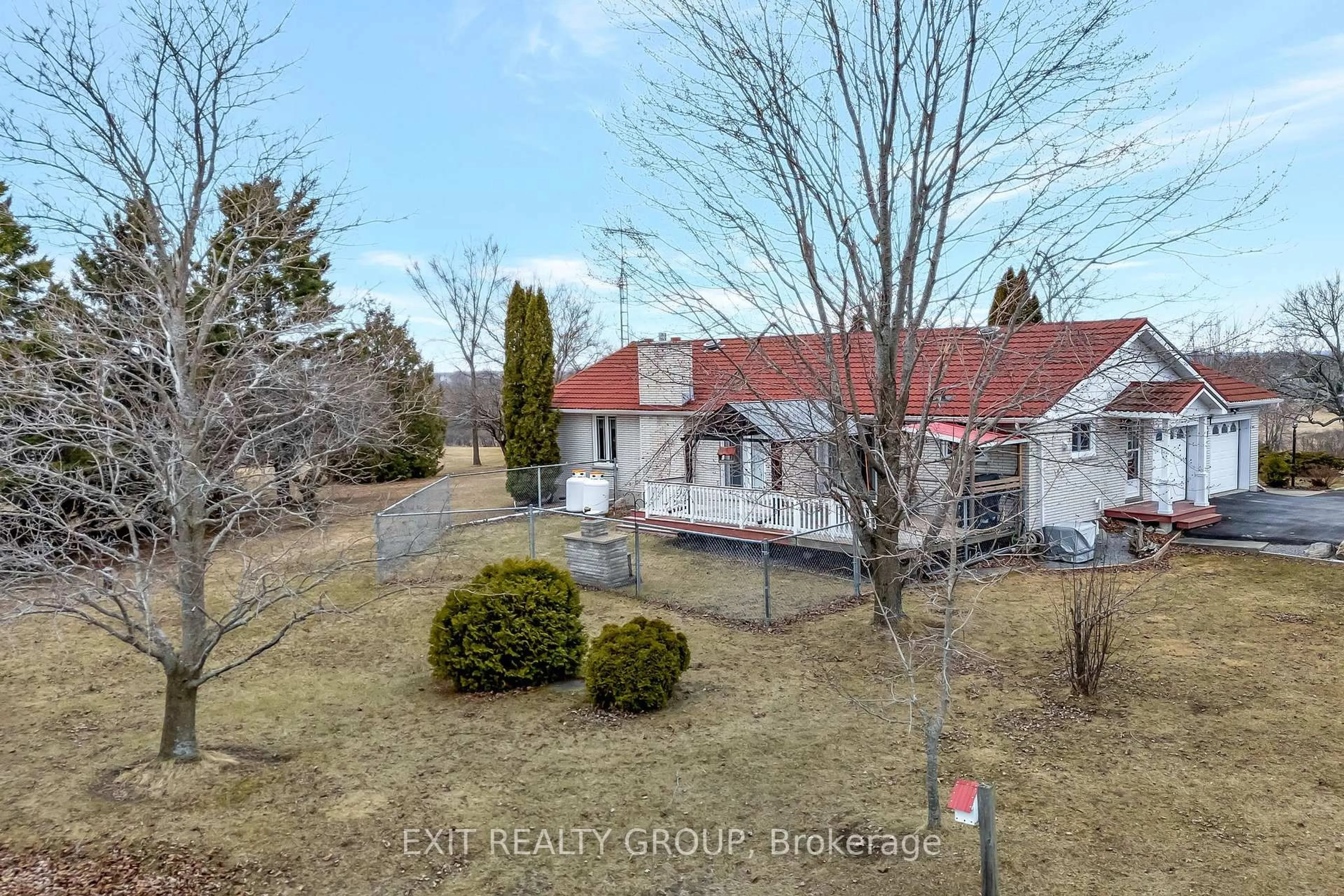 A pic from outside/outdoor area/front of a property/back of a property/a pic from drone, unknown for 95 Boundary Rd, Belleville Ontario K0K 2Y0