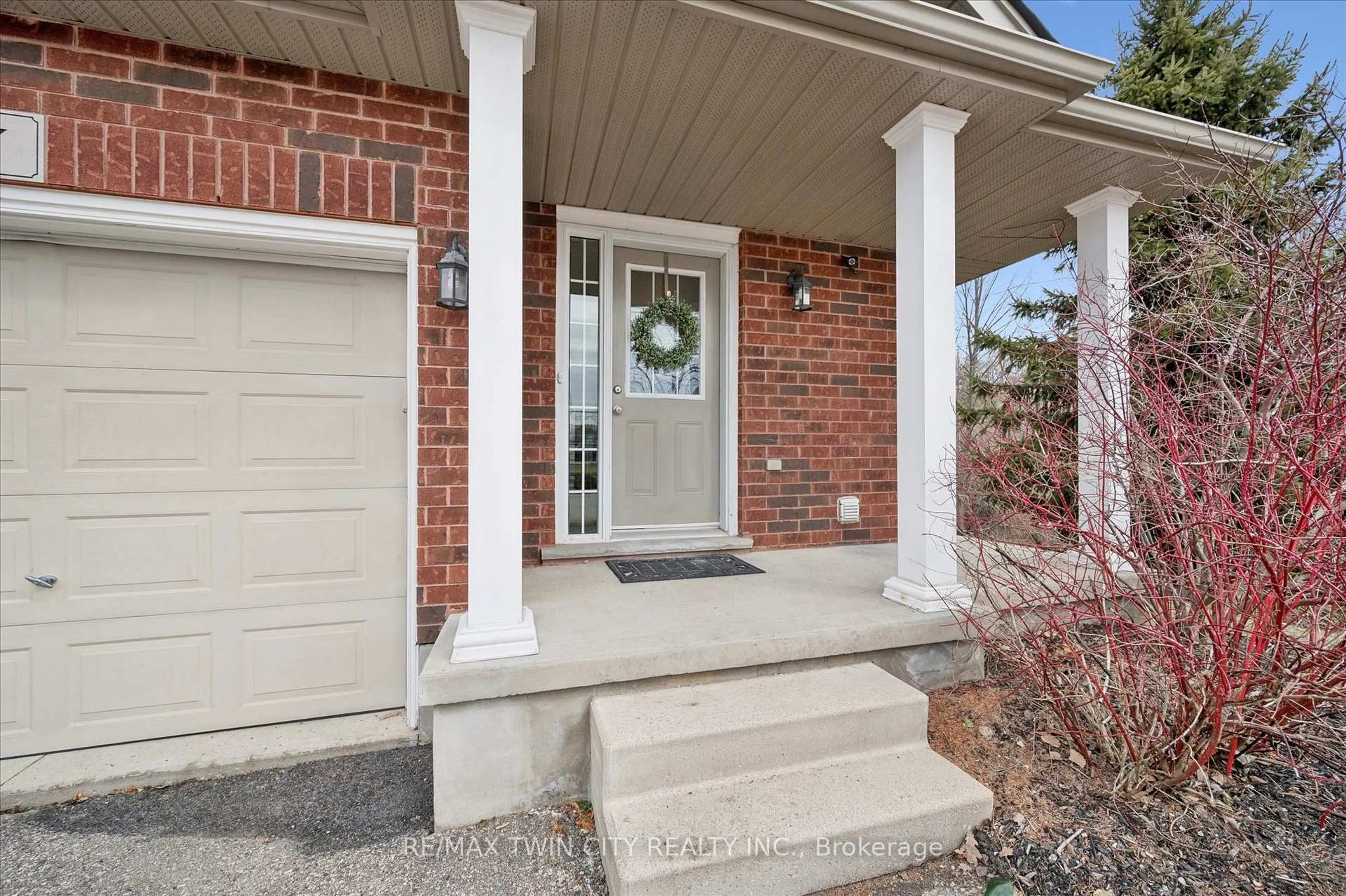 Home with brick exterior material, street for 468 Doon Dr #7, Kitchener Ontario N2P 0A2