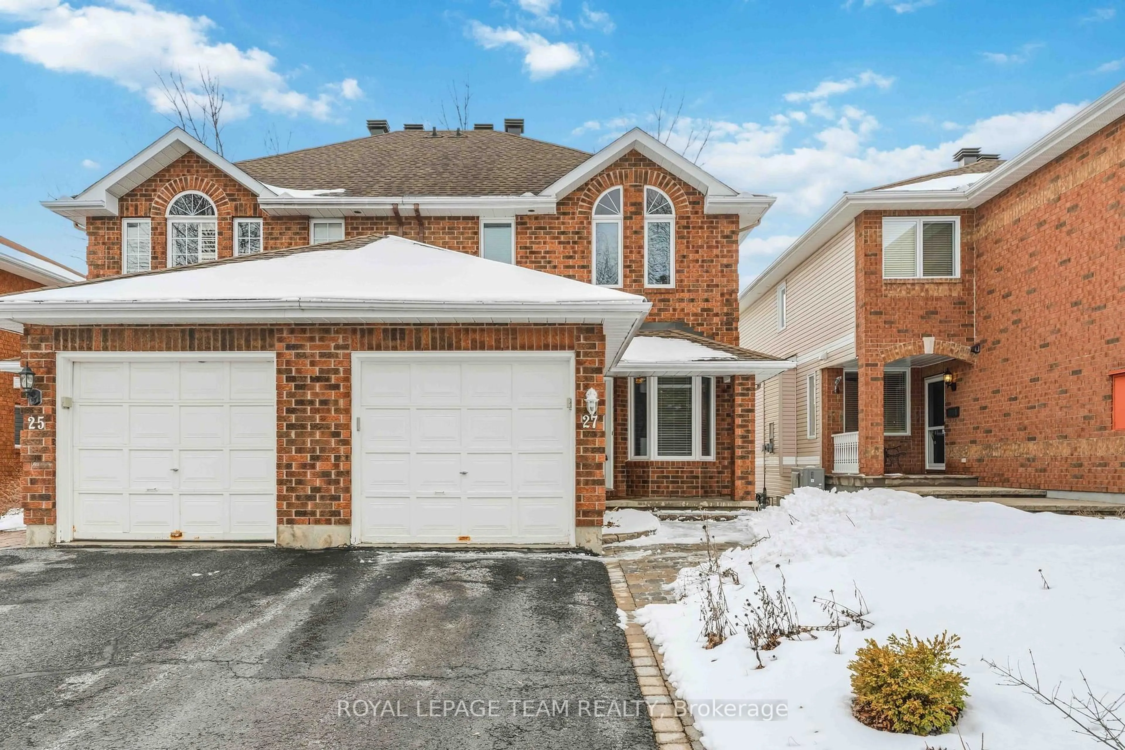 Home with brick exterior material, street for 27 Highmont Crt, Kanata Ontario K2T 1B3