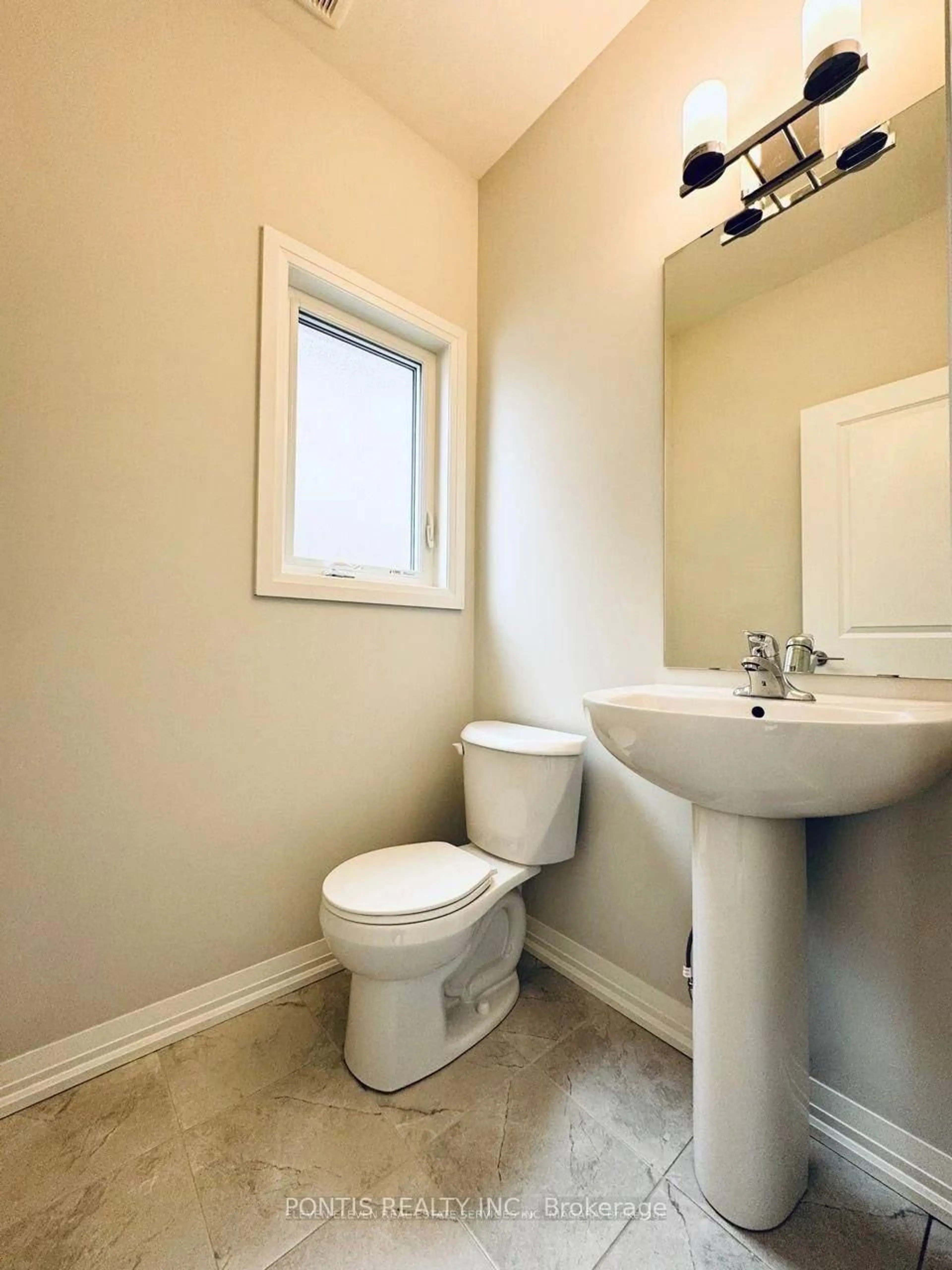 Standard bathroom, unknown for 74 Acacia Rd, Pelham Ontario L0S 1E1
