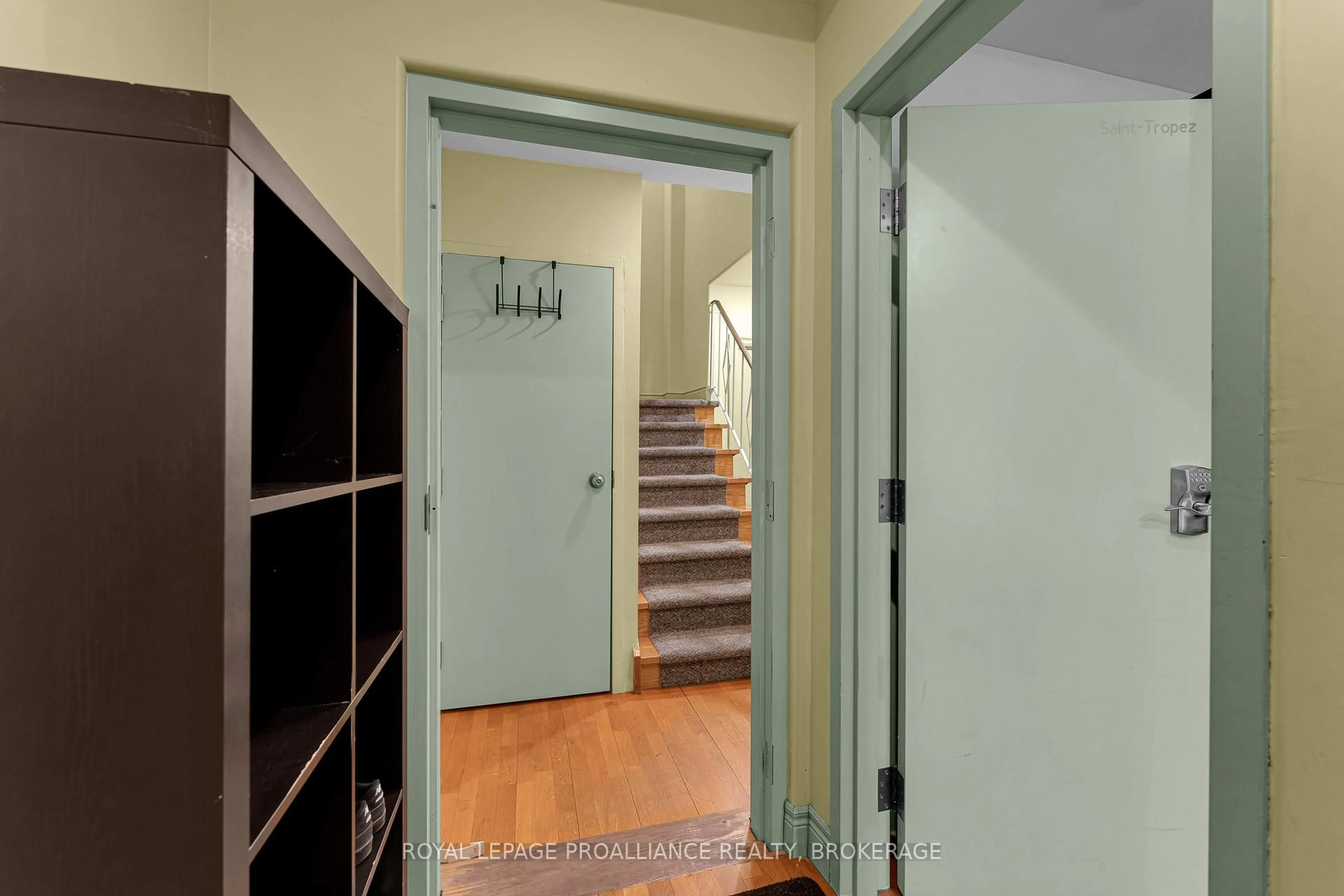Indoor entryway for 153-155 Brock St, Kingston Ontario K7L 1S2