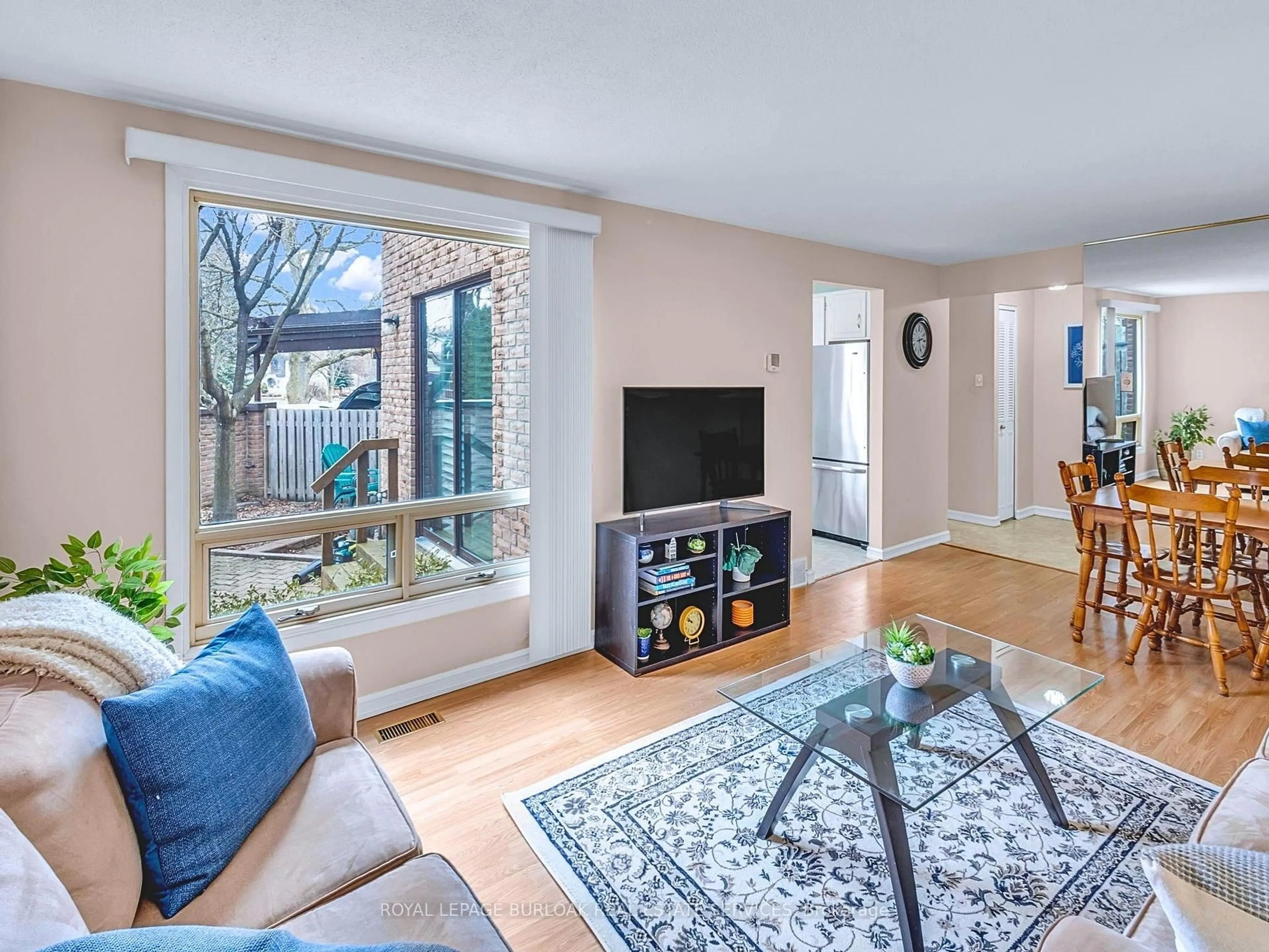 Living room with furniture, unknown for 28 Underhill Cres #3, Kitchener Ontario N2A 2S8