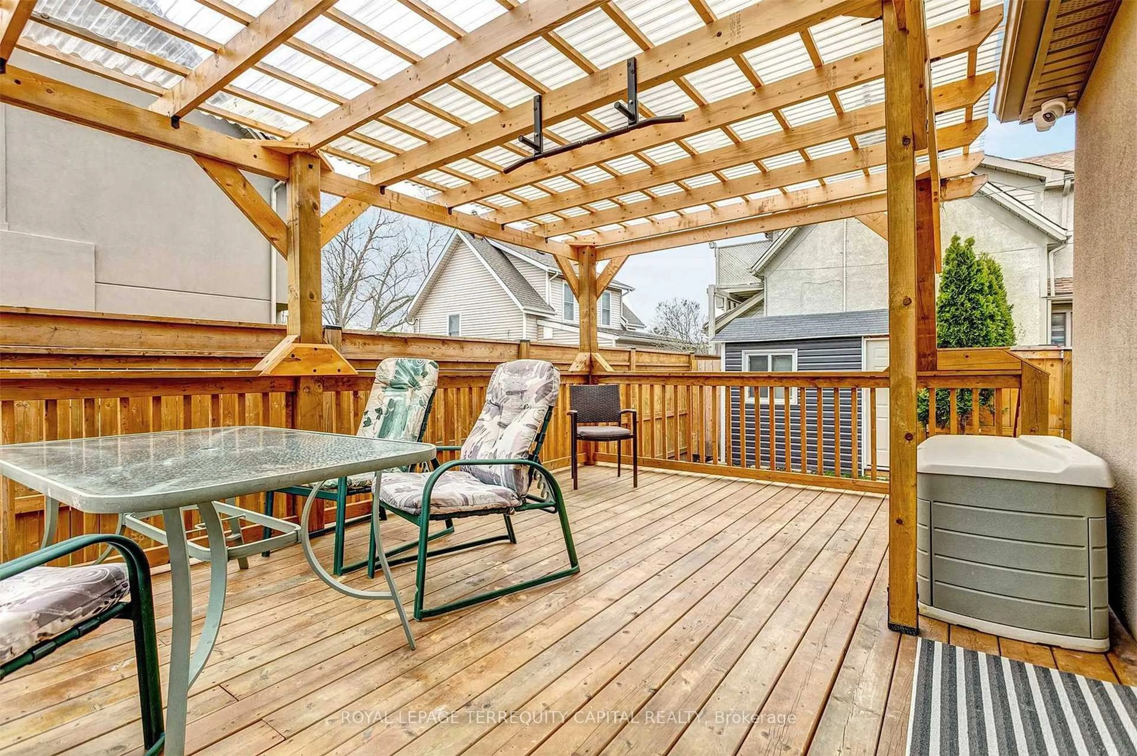 Patio, street for 4563 Ryerson Cres, Niagara Falls Ontario L2E 1E3