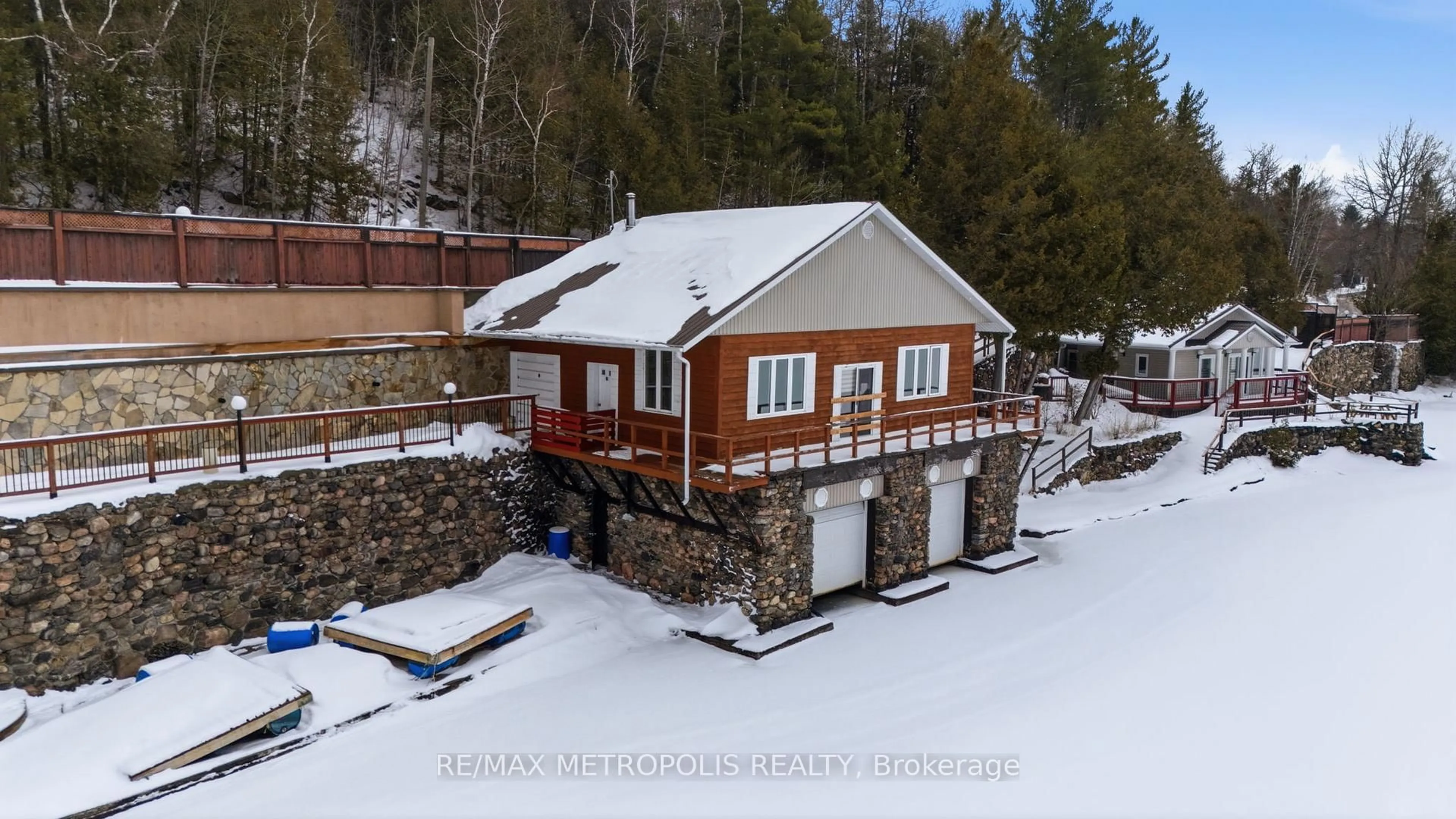 A pic from outside/outdoor area/front of a property/back of a property/a pic from drone, building for 461 The Ridge Rd, Coe Hill Ontario K0L 1P0