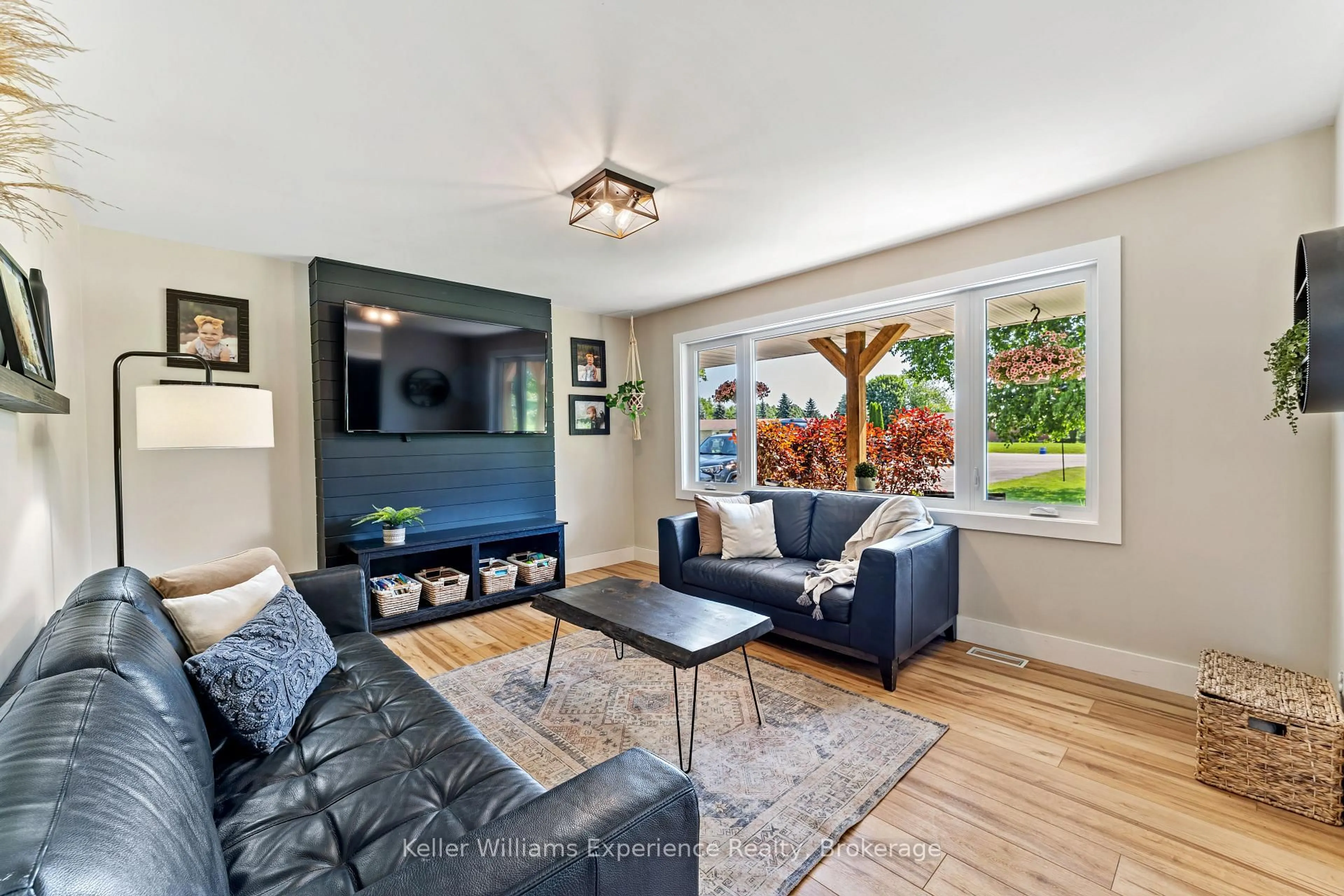 Living room with furniture, unknown for 110 Mary Ave, Georgian Bluffs Ontario N4K 5N5