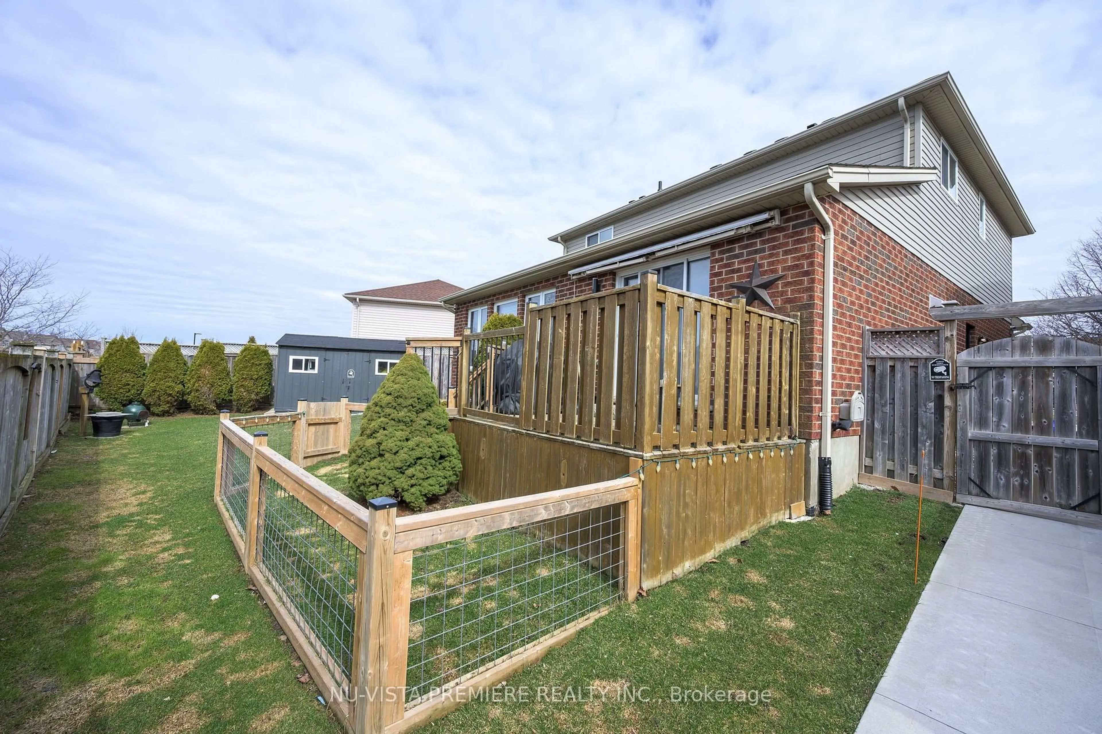 Unknown for 1582 Chelton Pl, London South Ontario N6M 1M2