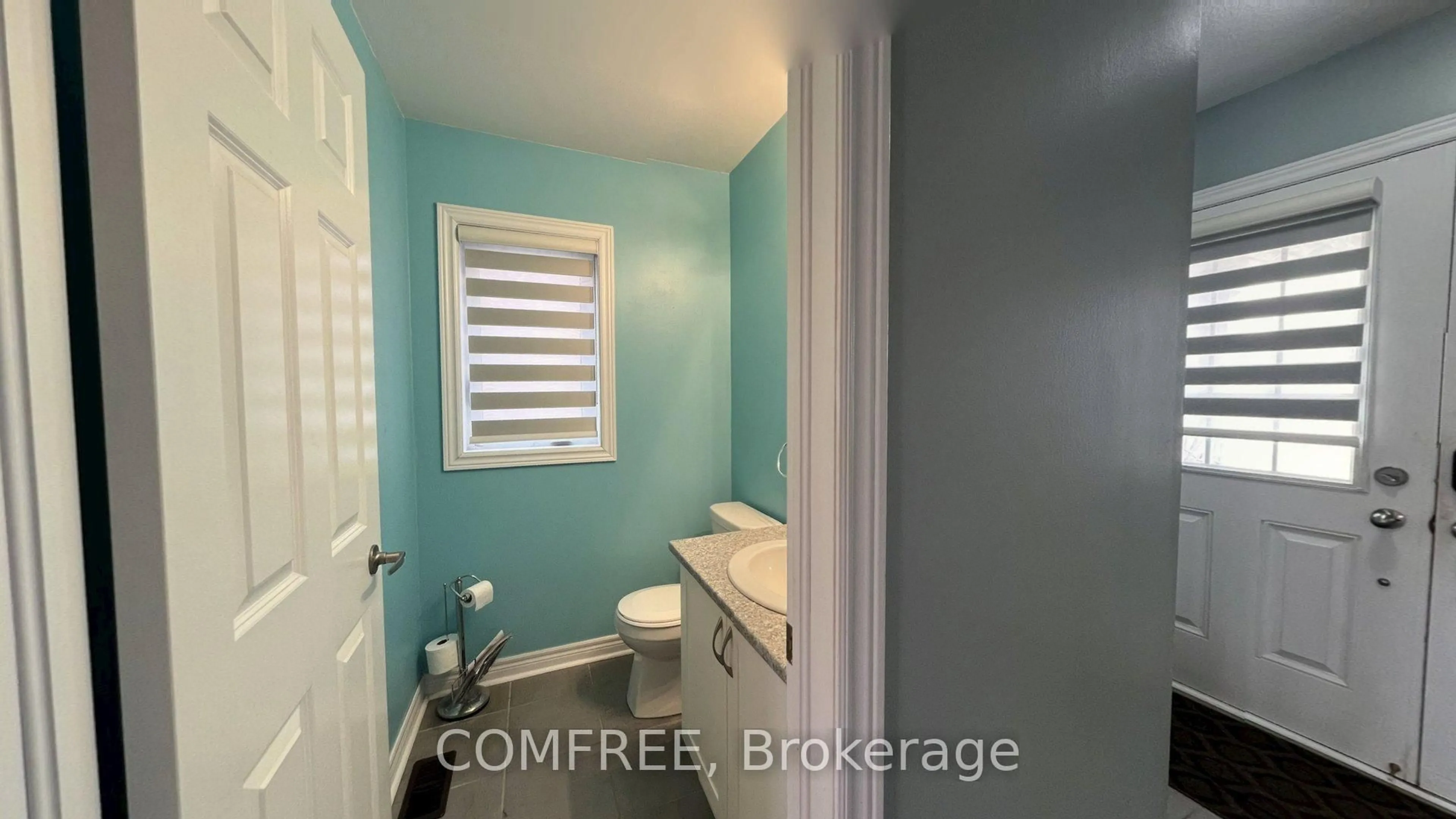 Standard bathroom, ceramic/tile floor for 553 Baldwin Cres, Woodstock Ontario N4T 0G4