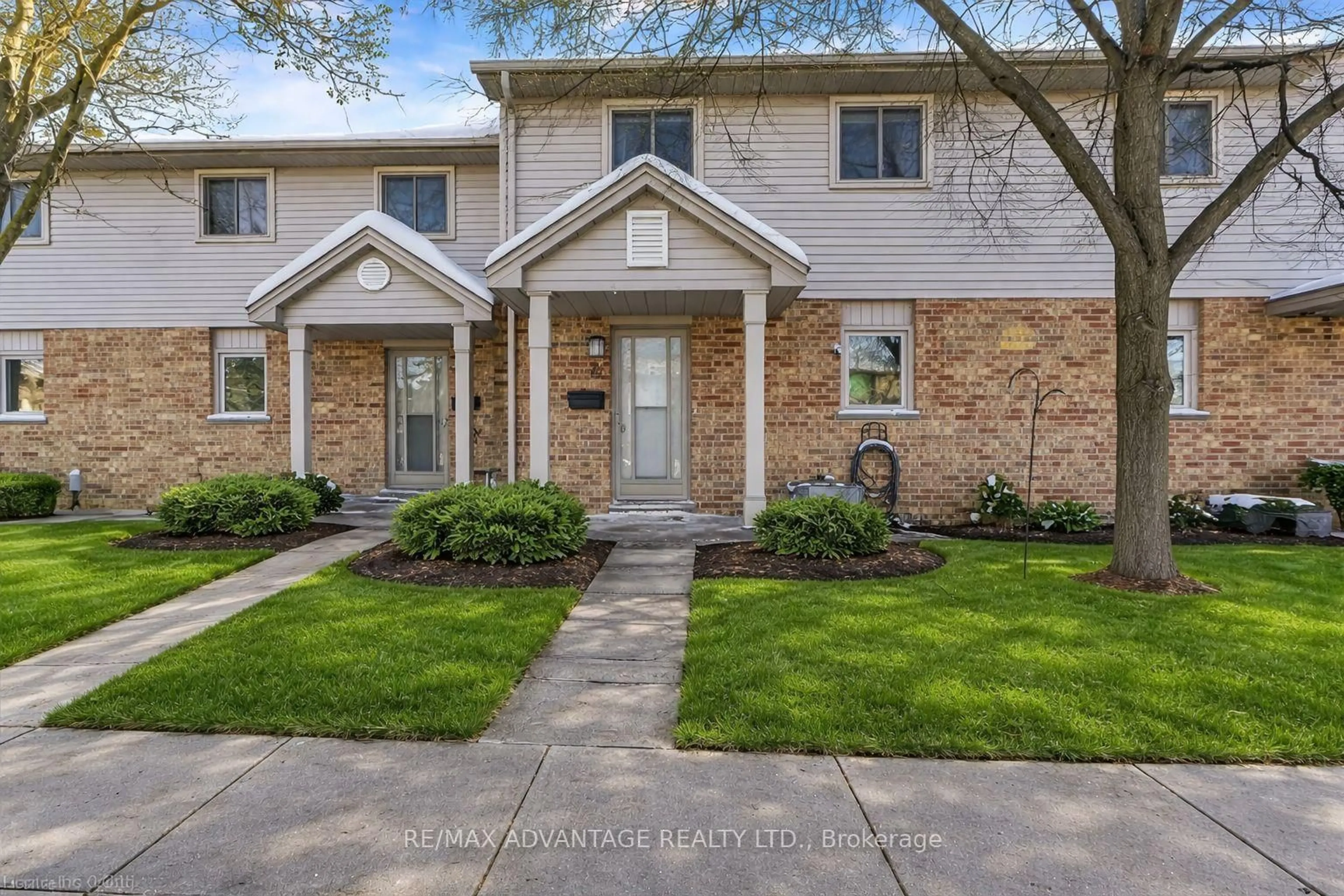 Home with brick exterior material, street for 217 Martinet Ave #17, London East Ontario N5V 4P5