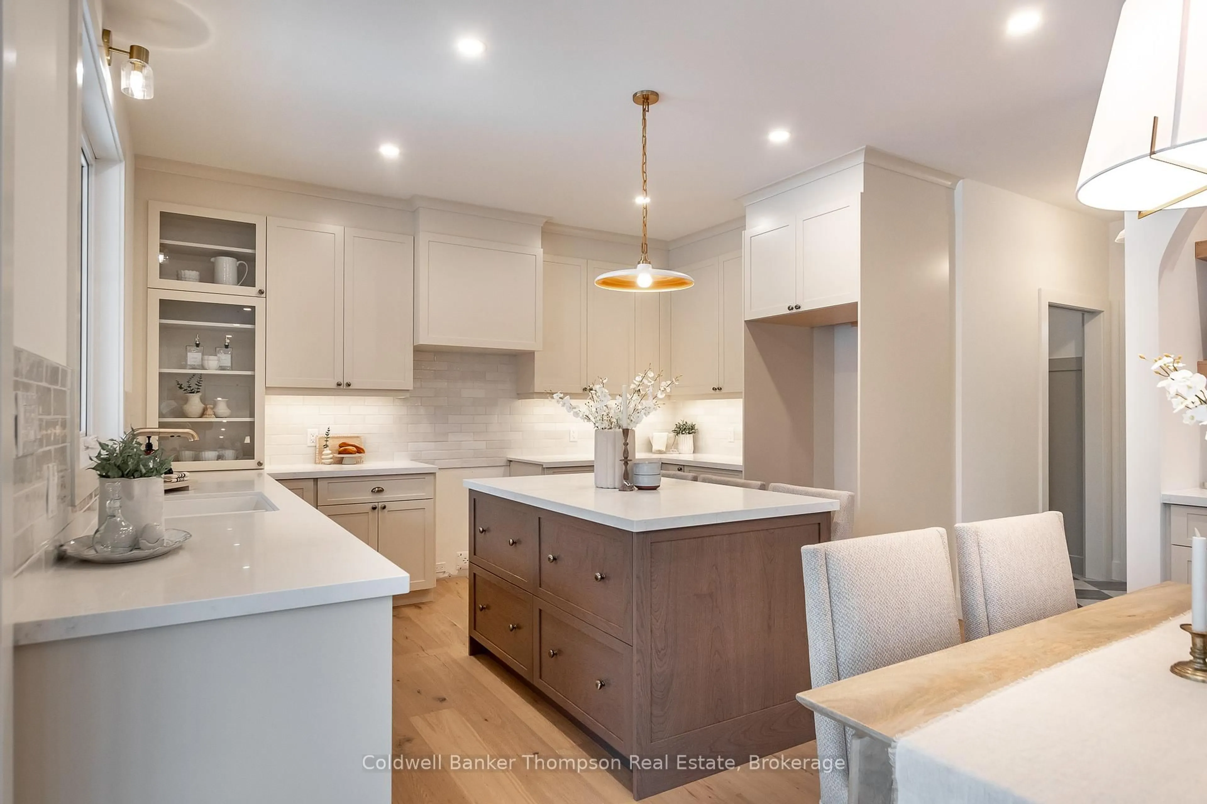 Contemporary kitchen, ceramic/tile floor for 43 Bethune Rd, Huntsville Ontario P1H 2J2