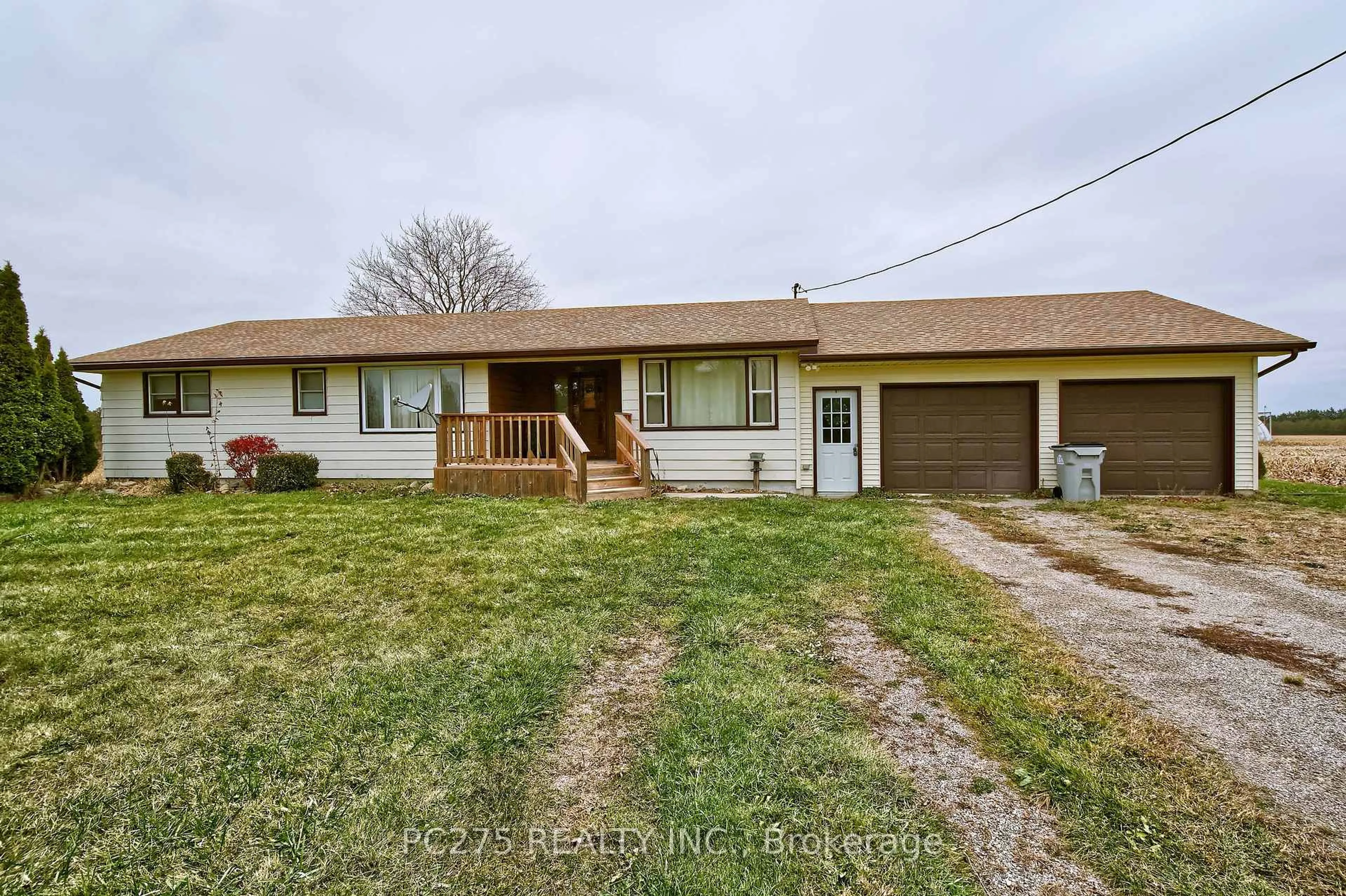 A pic from outside/outdoor area/front of a property/back of a property/a pic from drone, street for 6256 Egremont Rd, Warwick Ontario N0N 1J4