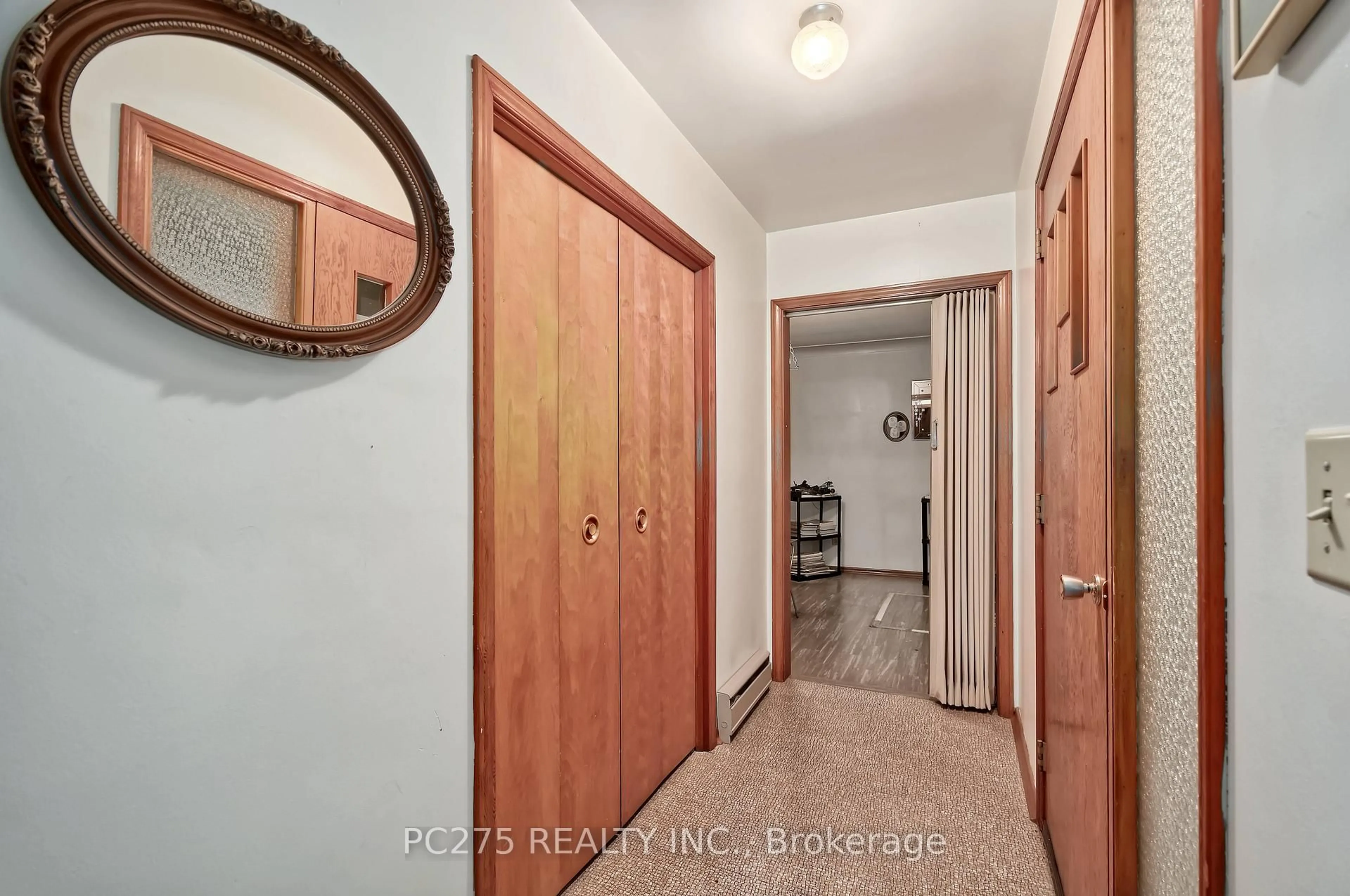 Indoor entryway for 6256 Egremont Rd, Warwick Ontario N0N 1J4