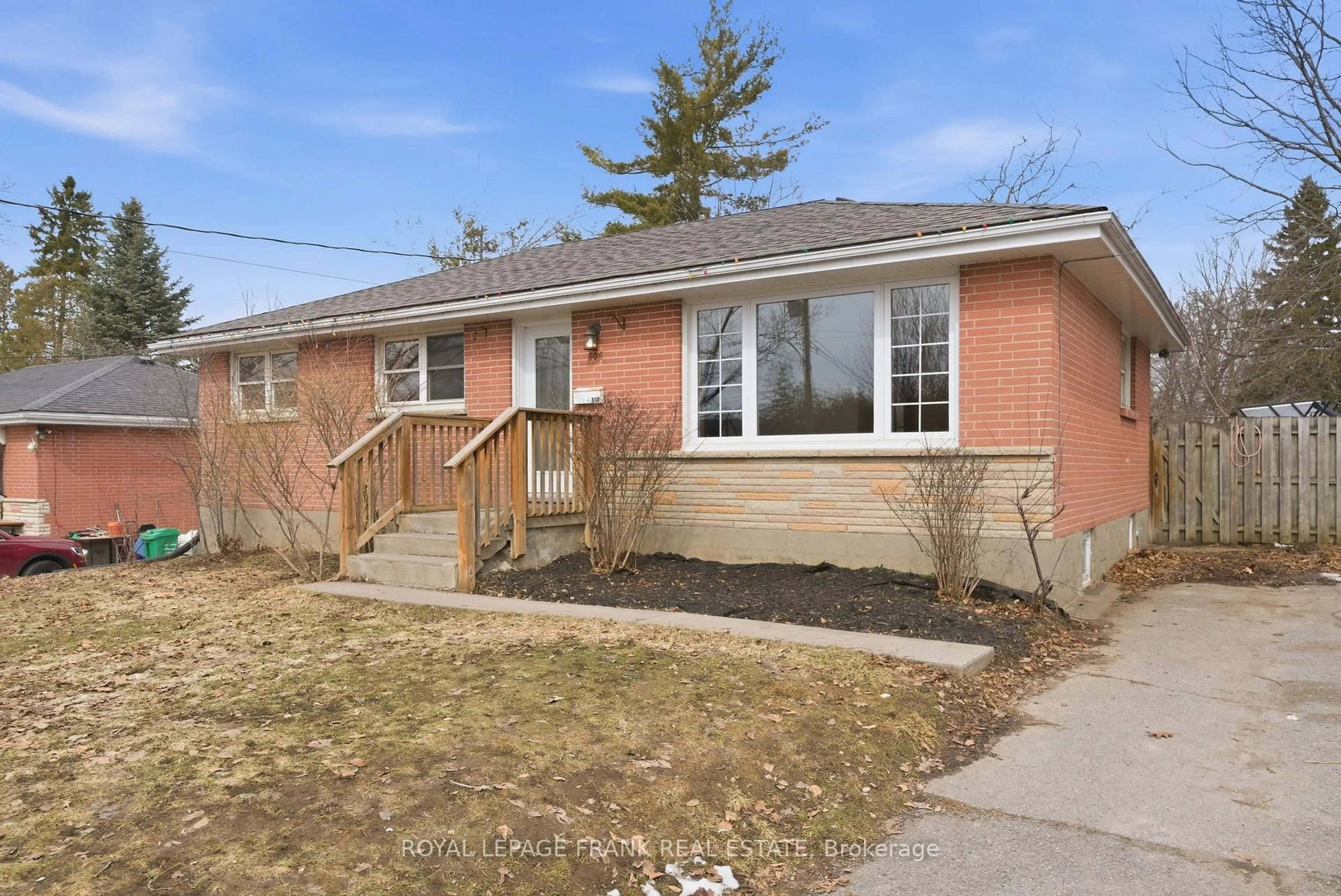 Home with brick exterior material, street for 808 Aylmer St, Peterborough Ontario K9H 3Y4
