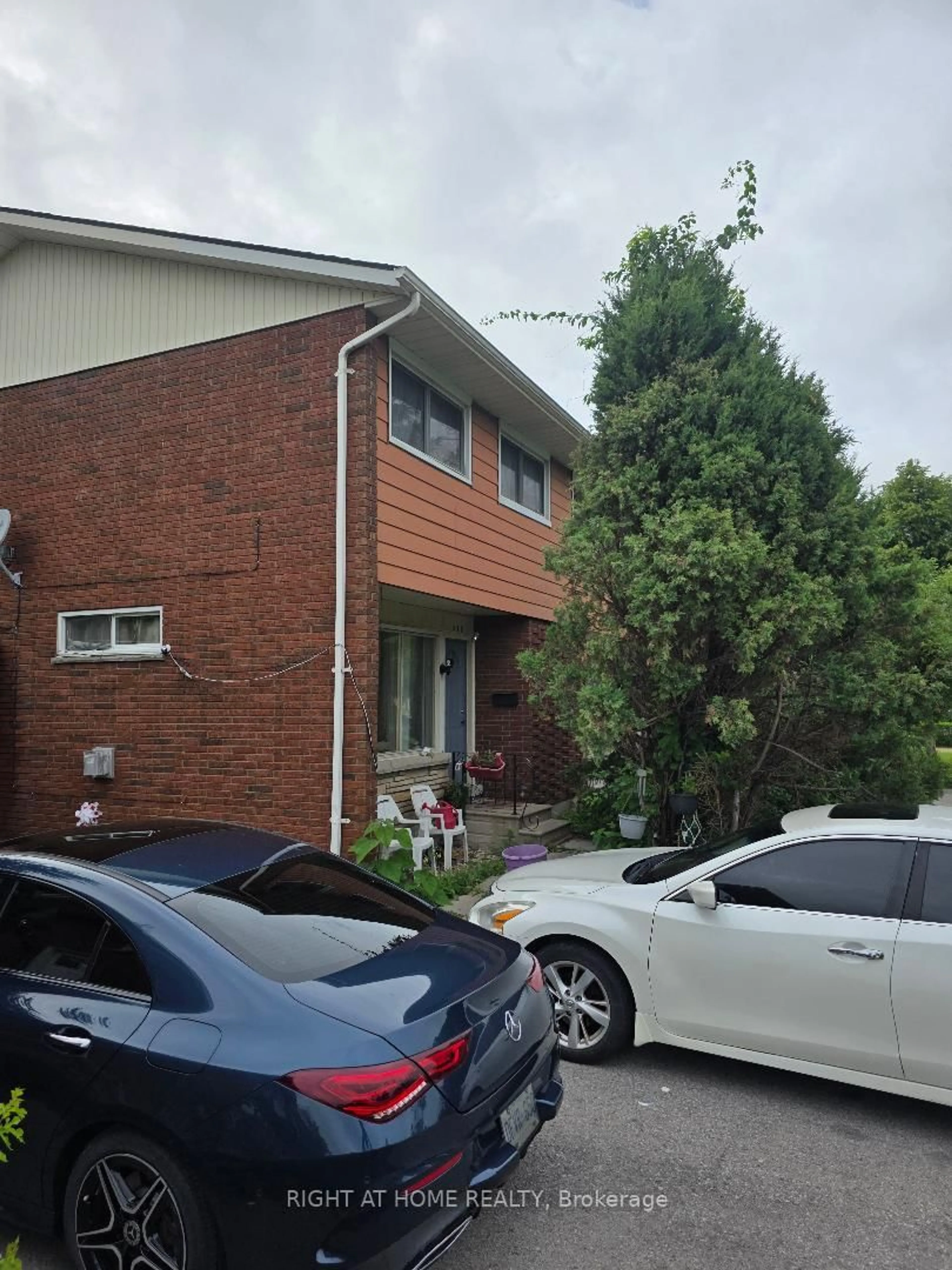 Home with brick exterior material, street for 340 Glenridge Ave, St. Catharines Ontario L2T 3K7