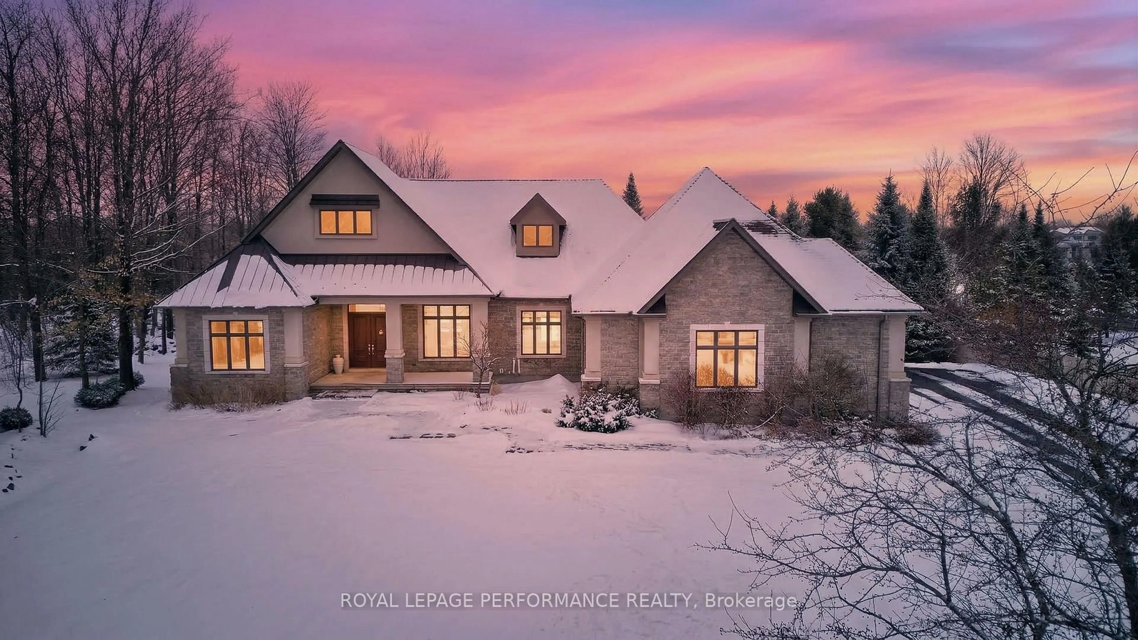 A pic from outside/outdoor area/front of a property/back of a property/a pic from drone, unknown for 6148 Pebblewoods Dr, Ottawa Ontario K4P 0A1