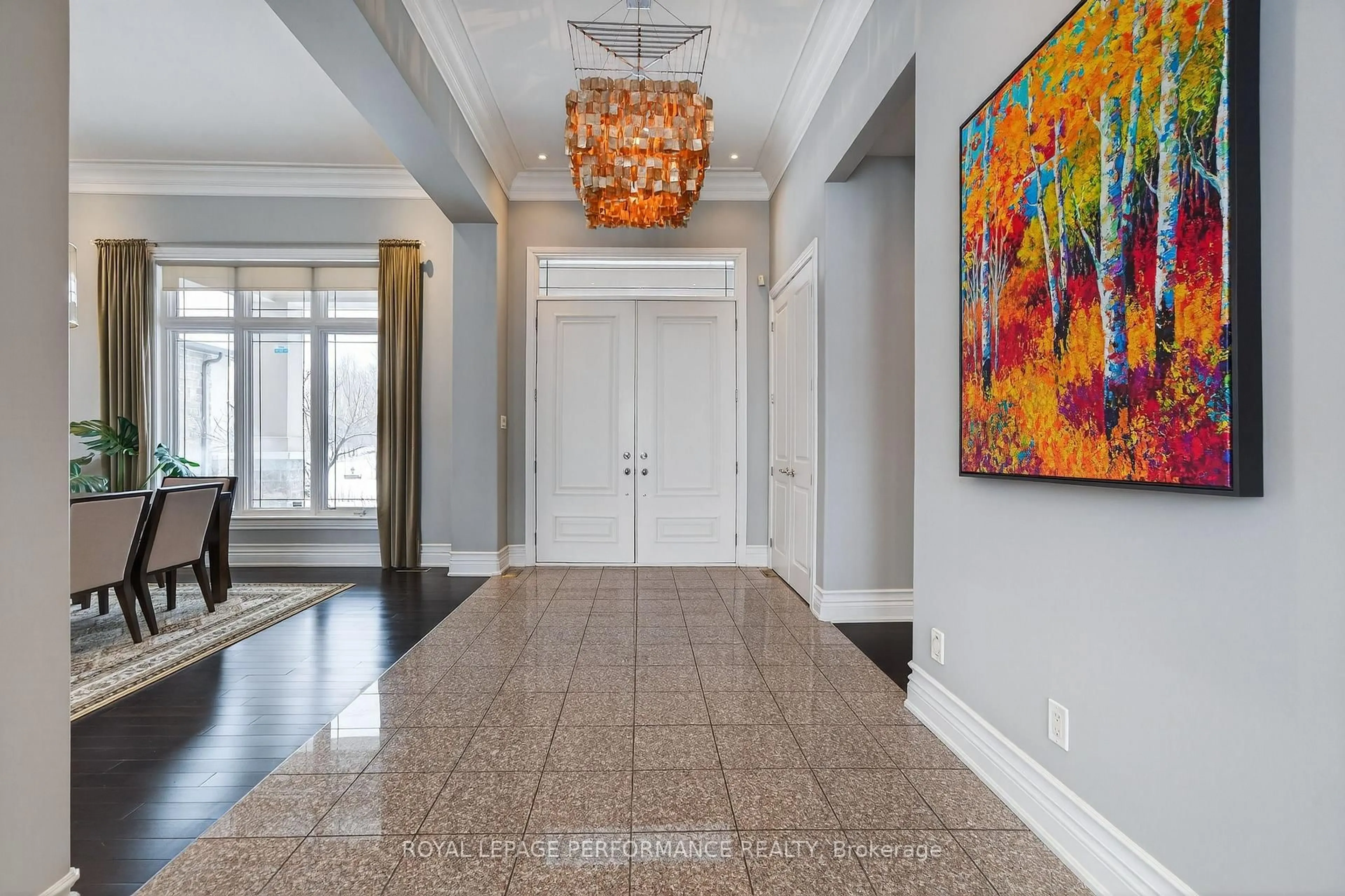 Indoor foyer for 6148 Pebblewoods Dr, Ottawa Ontario K4P 0A1