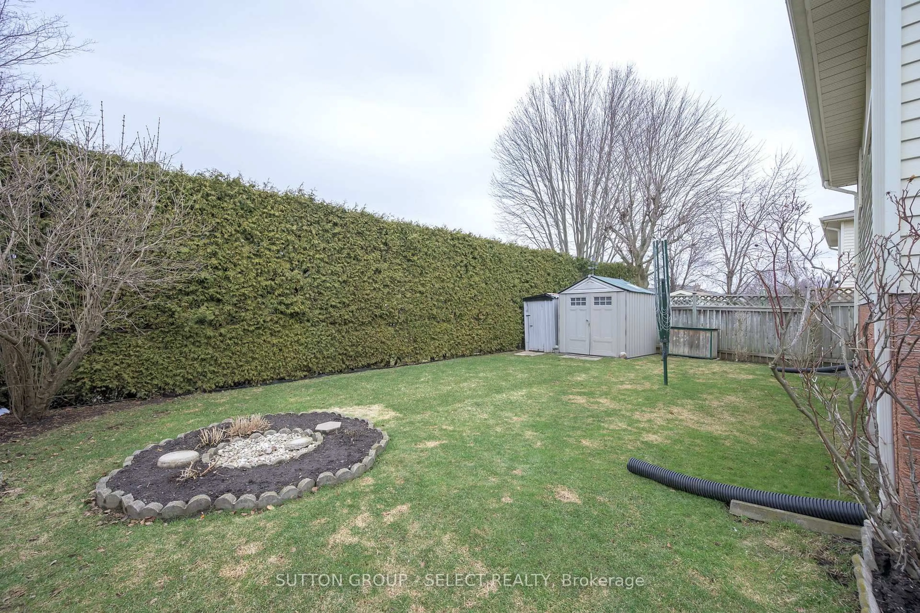 Unknown for 56 BUCHAN Rd, London East Ontario N5V 1L2