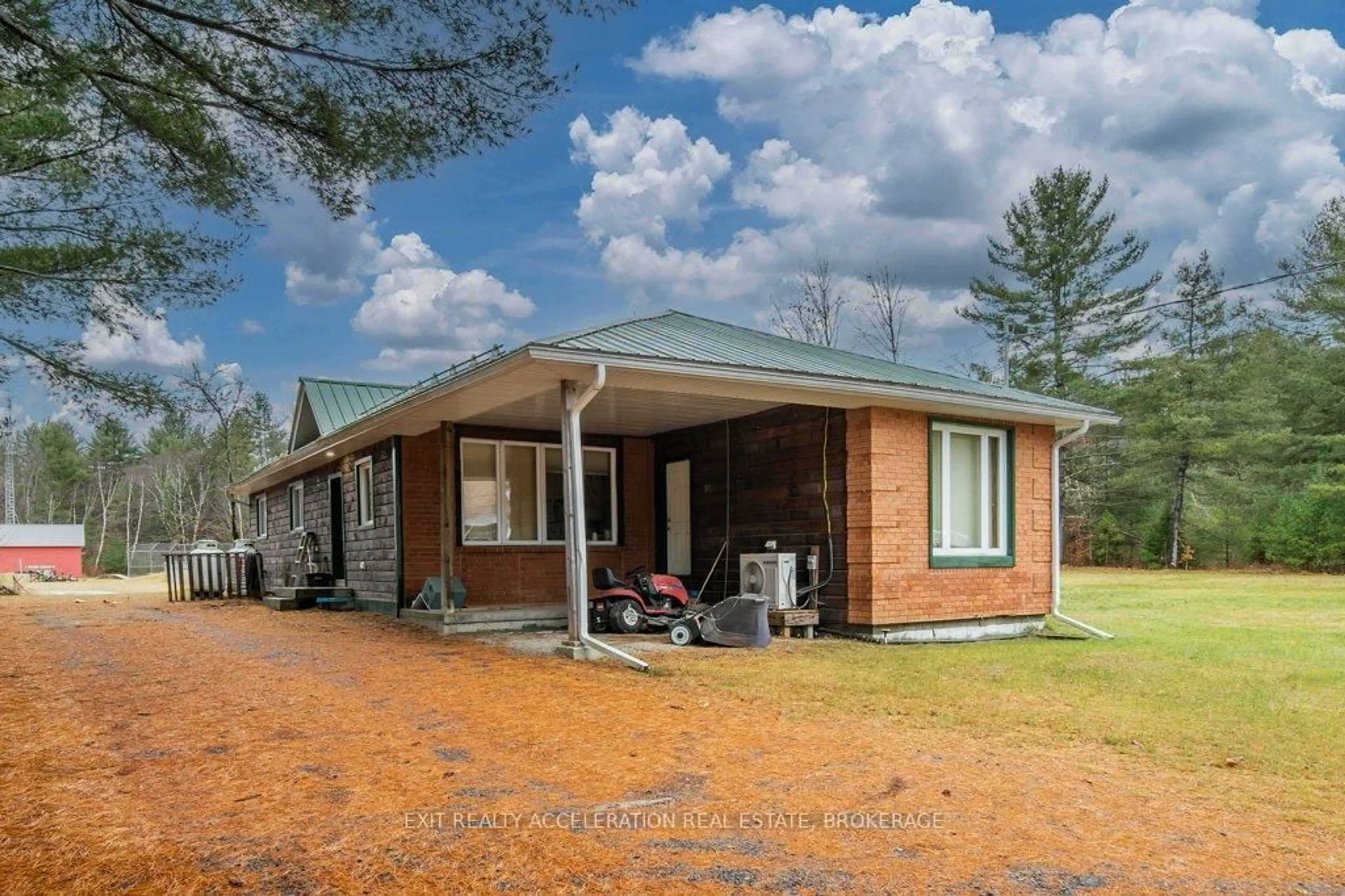 Unknown for 14 West Park Lane, Addington Highlands Ontario K0H 2G0