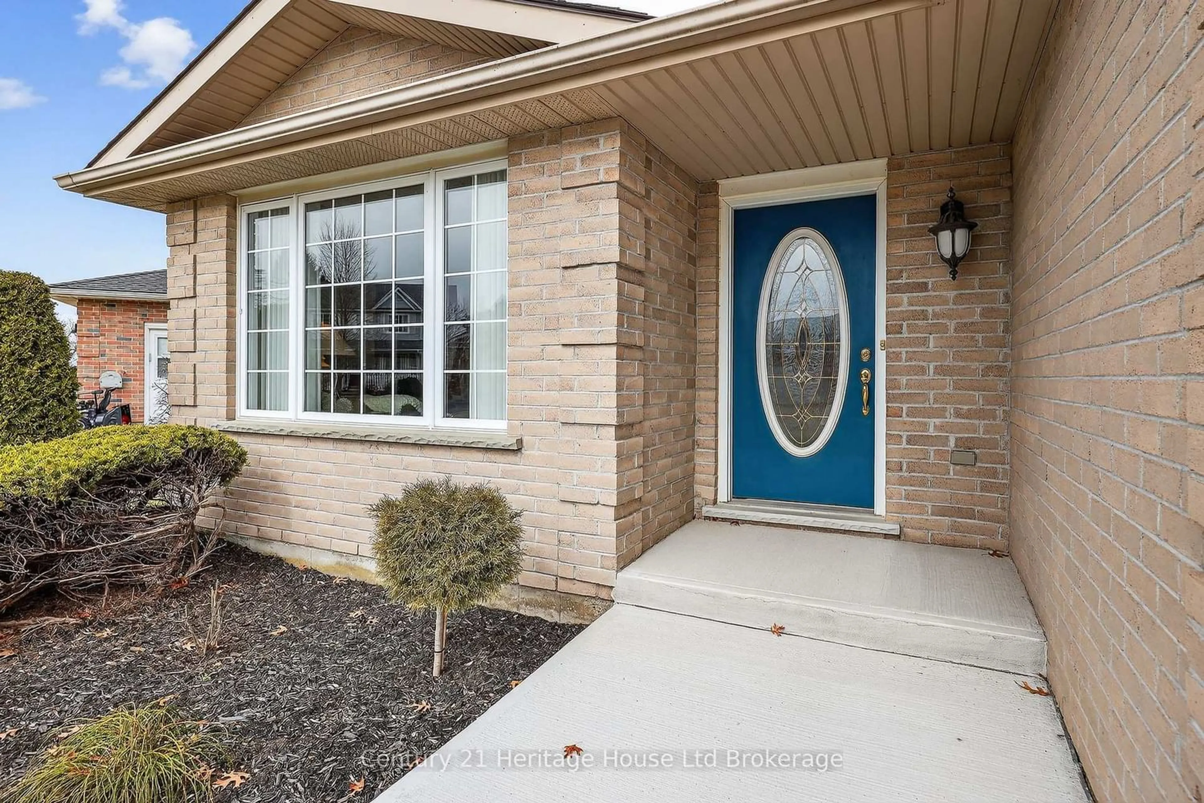 Unknown for 11 Mccreery Rd, Ingersoll Ontario N5C 4E9