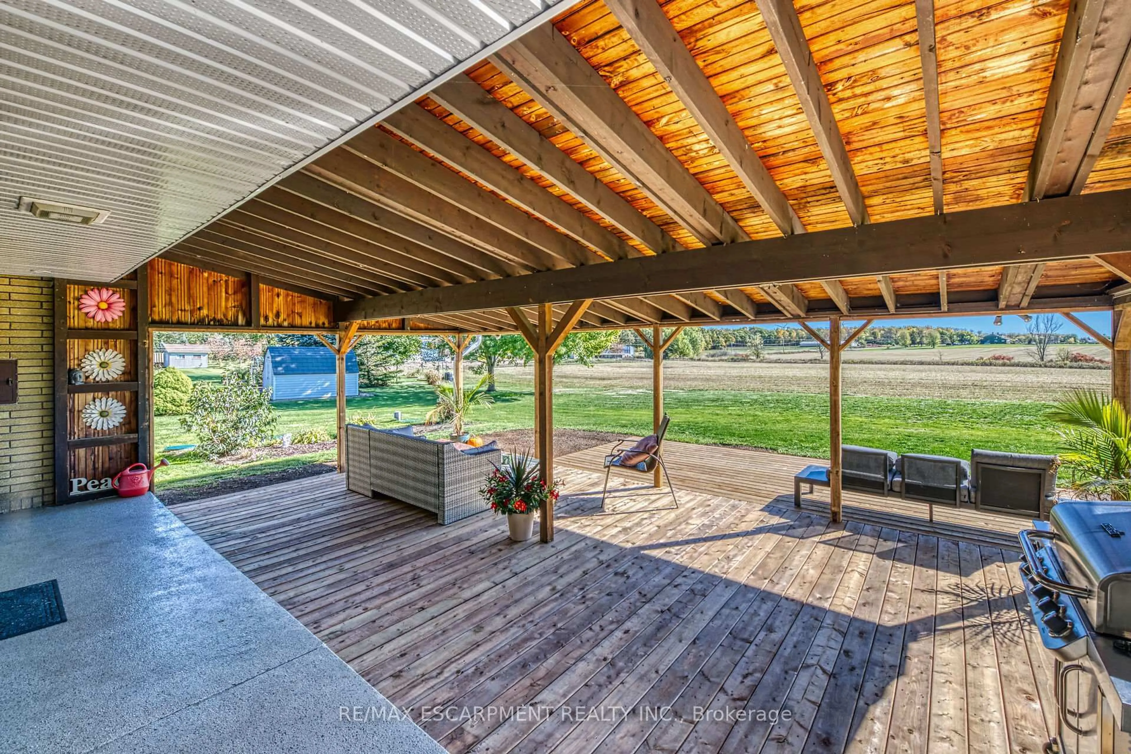 Patio, water/lake/river/ocean view for 7082 Rainham Rd, Haldimand Ontario N1A 2W8