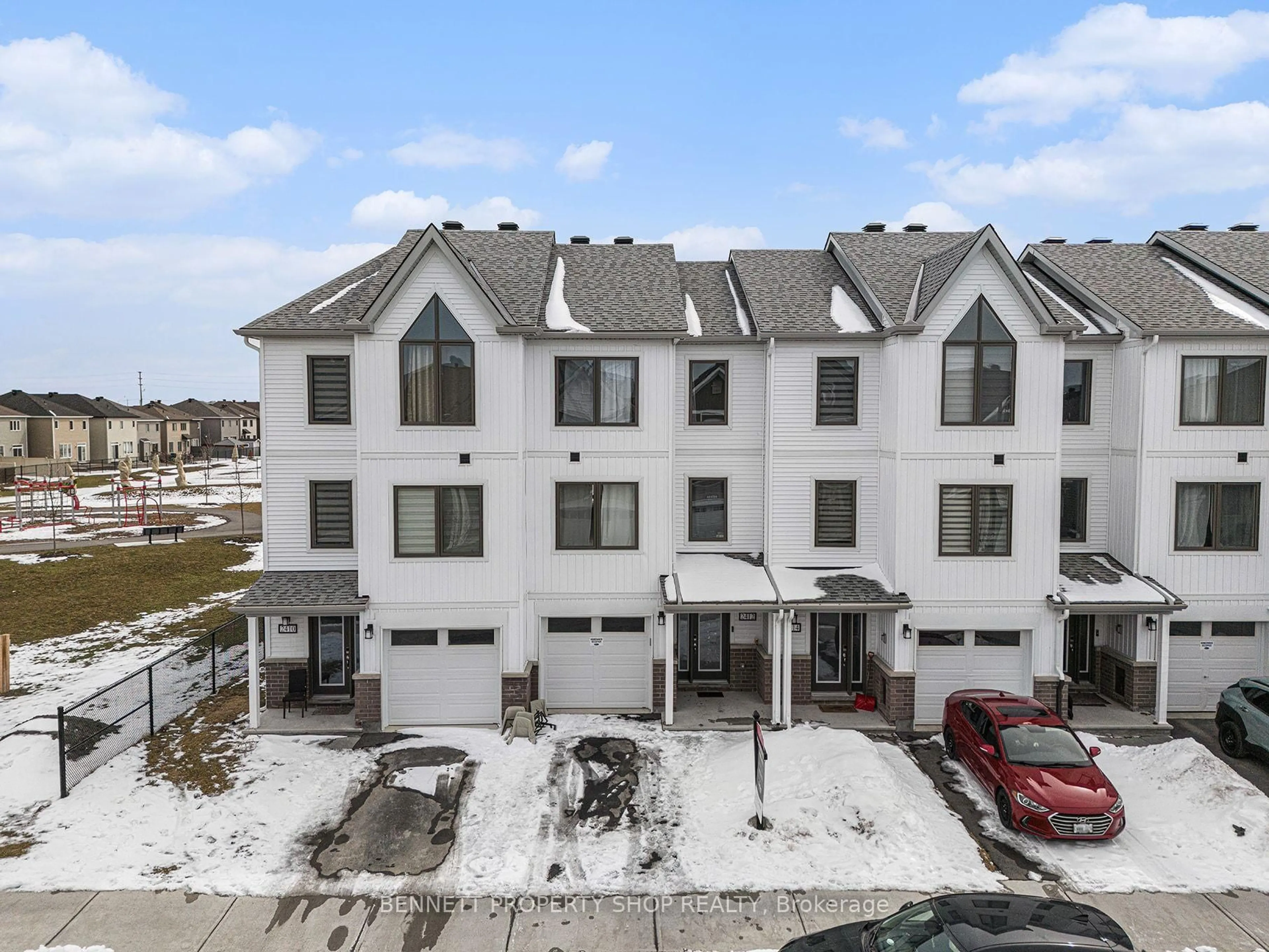 A pic from outside/outdoor area/front of a property/back of a property/a pic from drone, unknown for 2412 Watercolours Way, Ottawa Ontario K2J 7A9