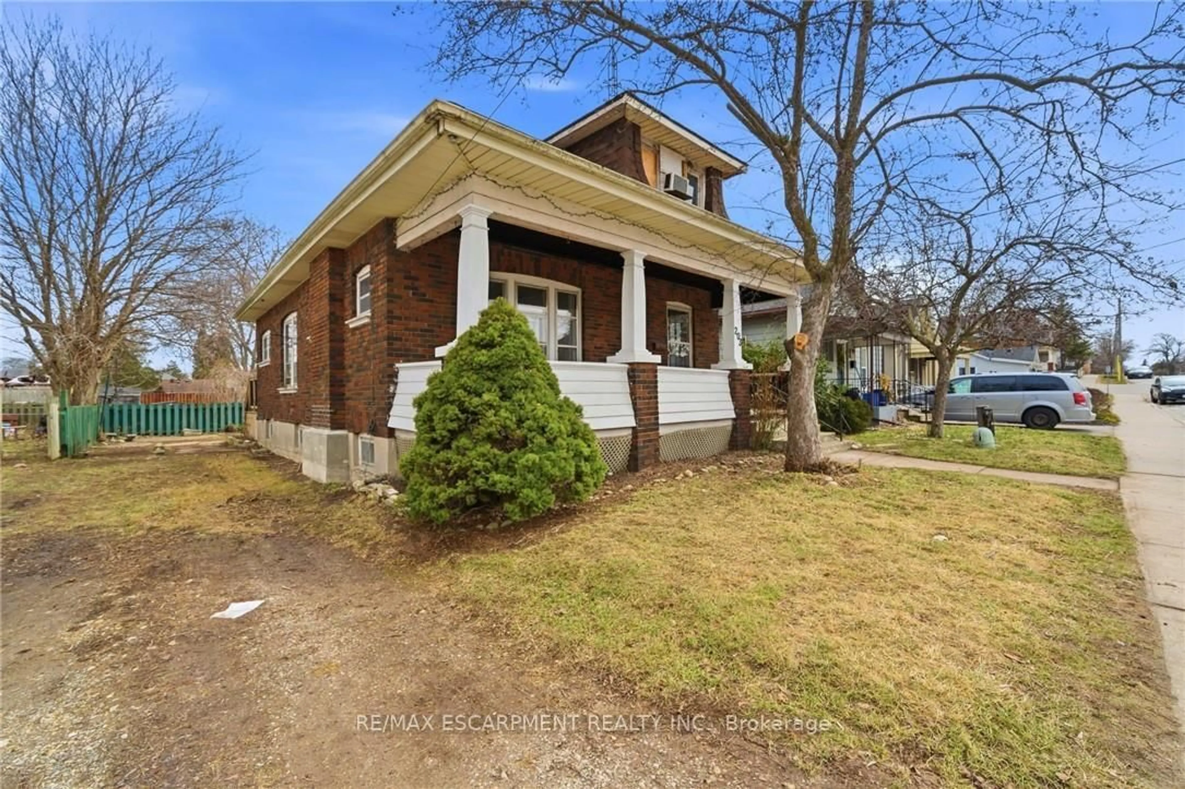 Home with brick exterior material, street for 203 Brock St, Brantford Ontario N3S 5W8